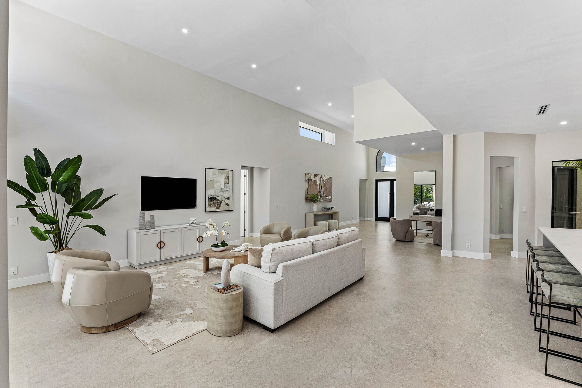 5323 Ascot Bend