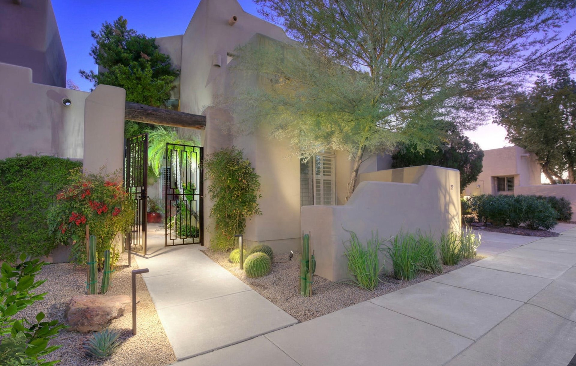 6711 E Camelback Rd
