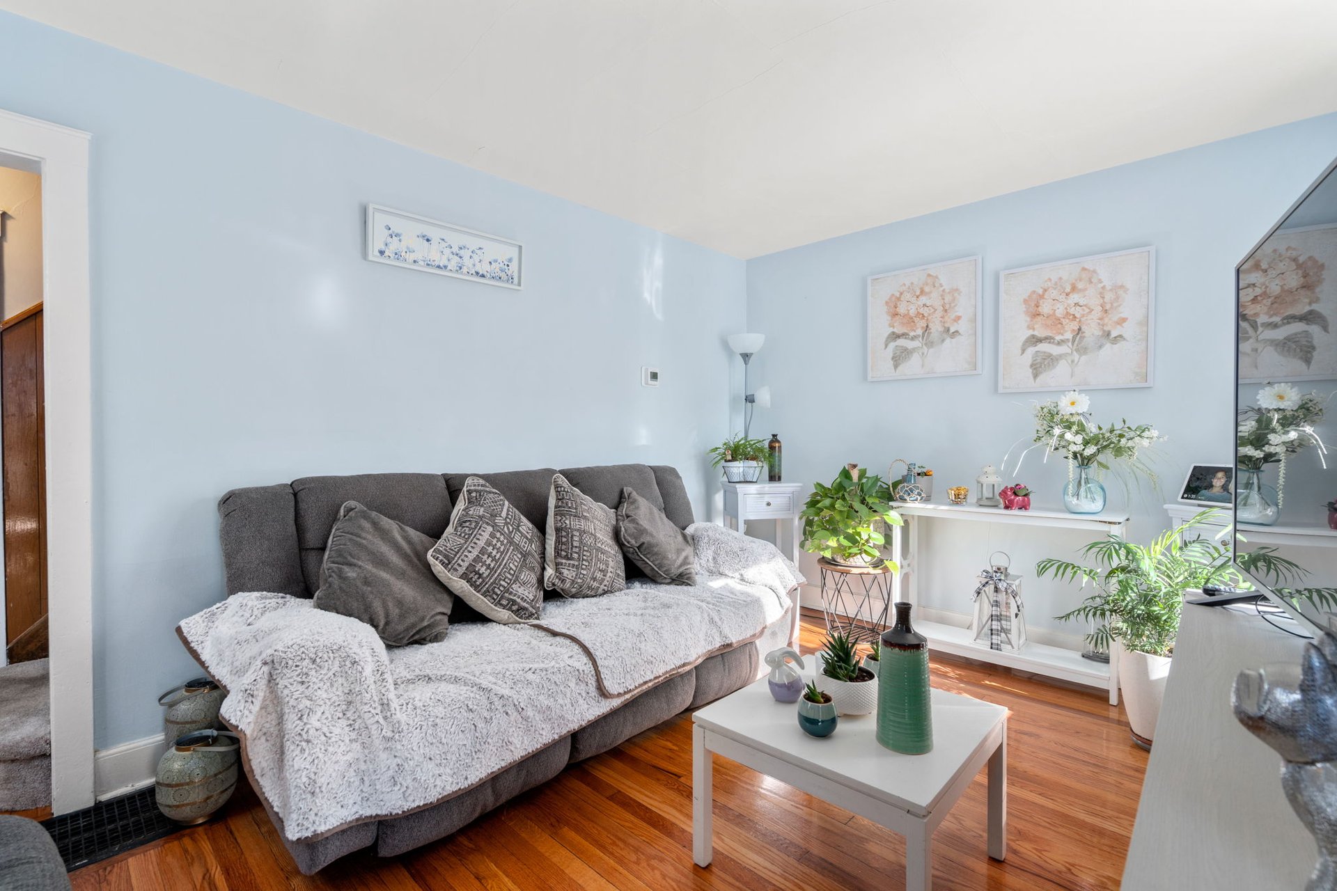 50-52 Whiton Ave
