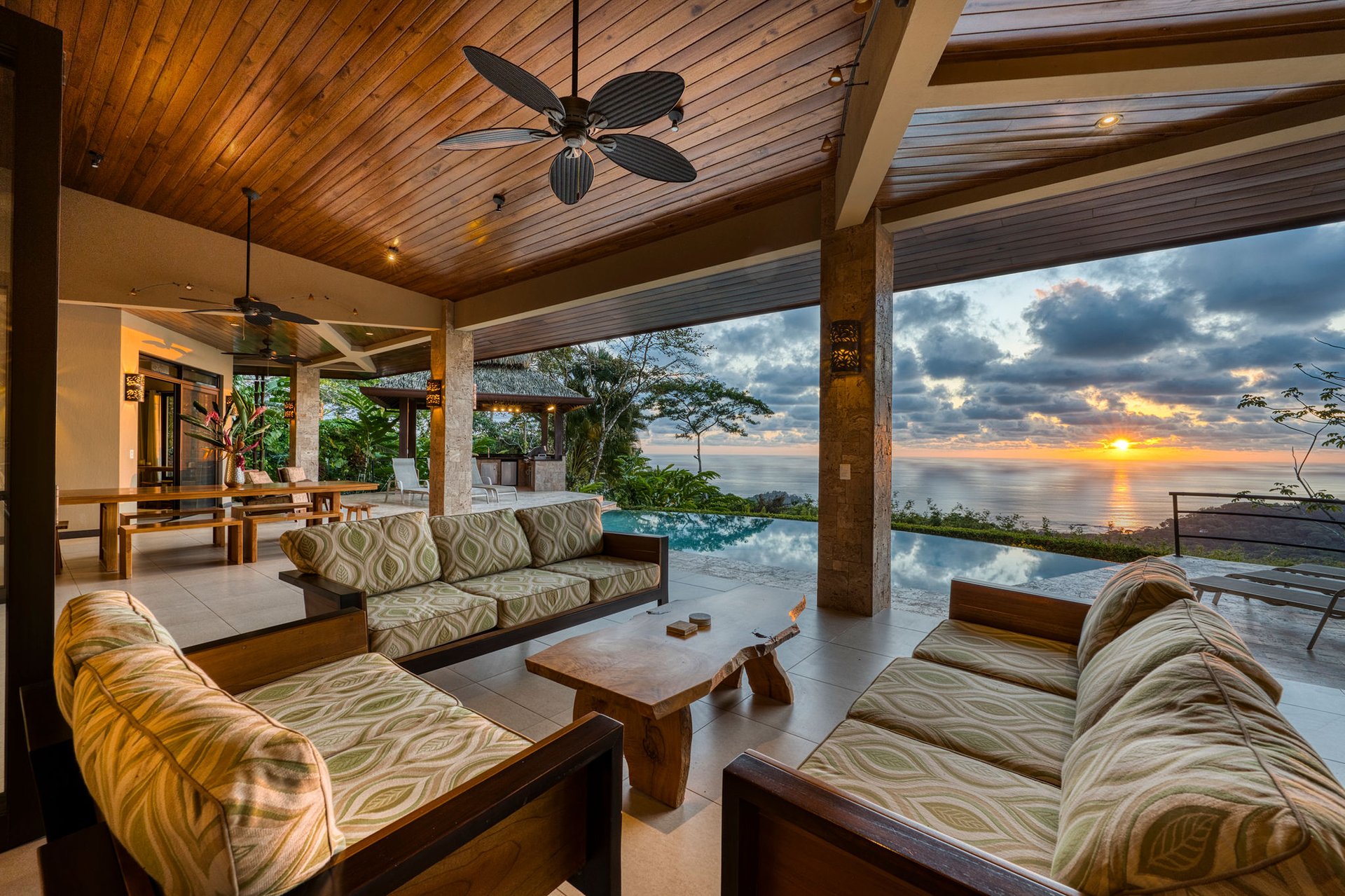Casa Bambú – LUXURY 5 BEDROOM ESTATE WITH EXCEPTIONAL OCEAN VIEWS