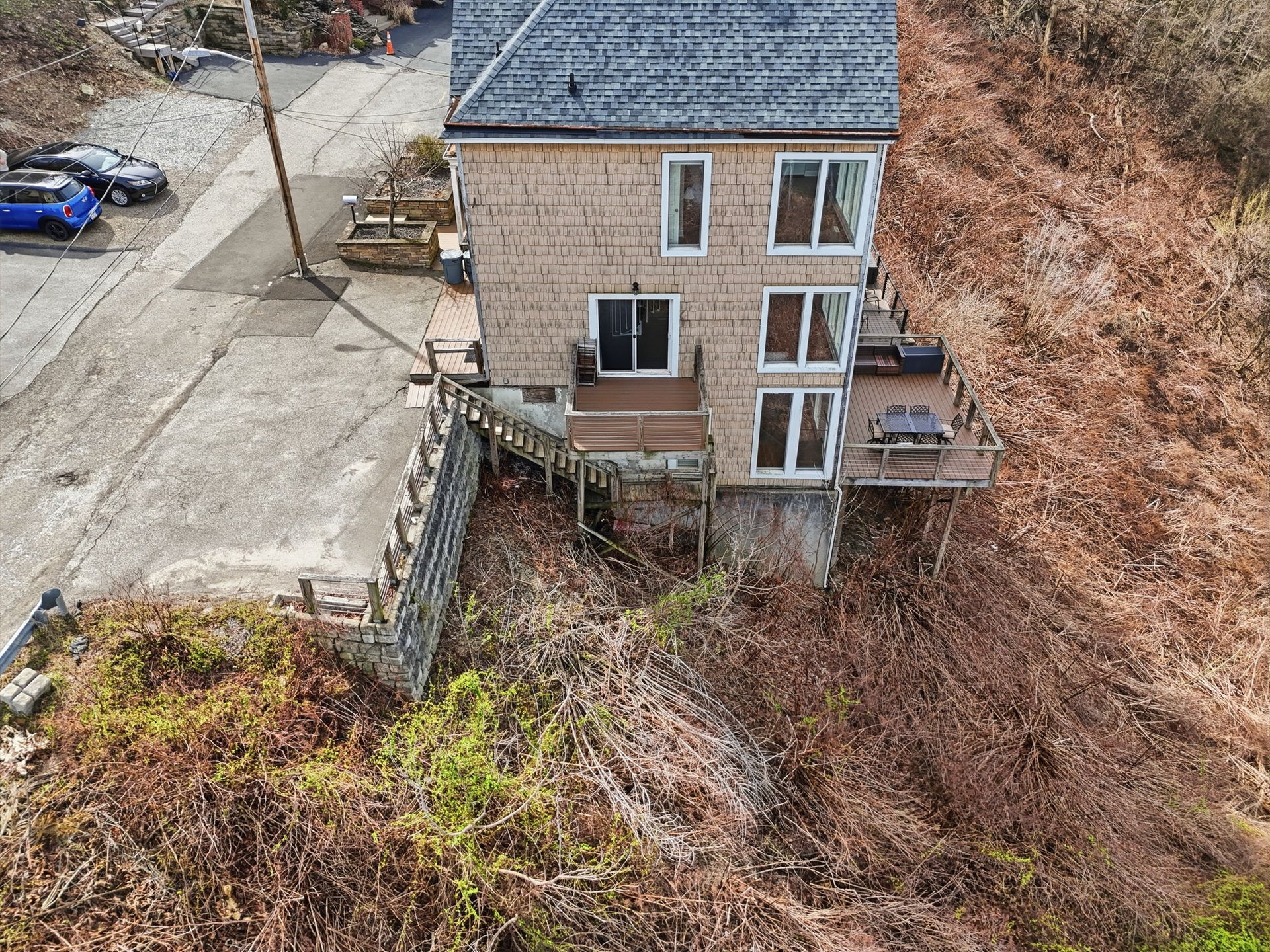 310 Cola St