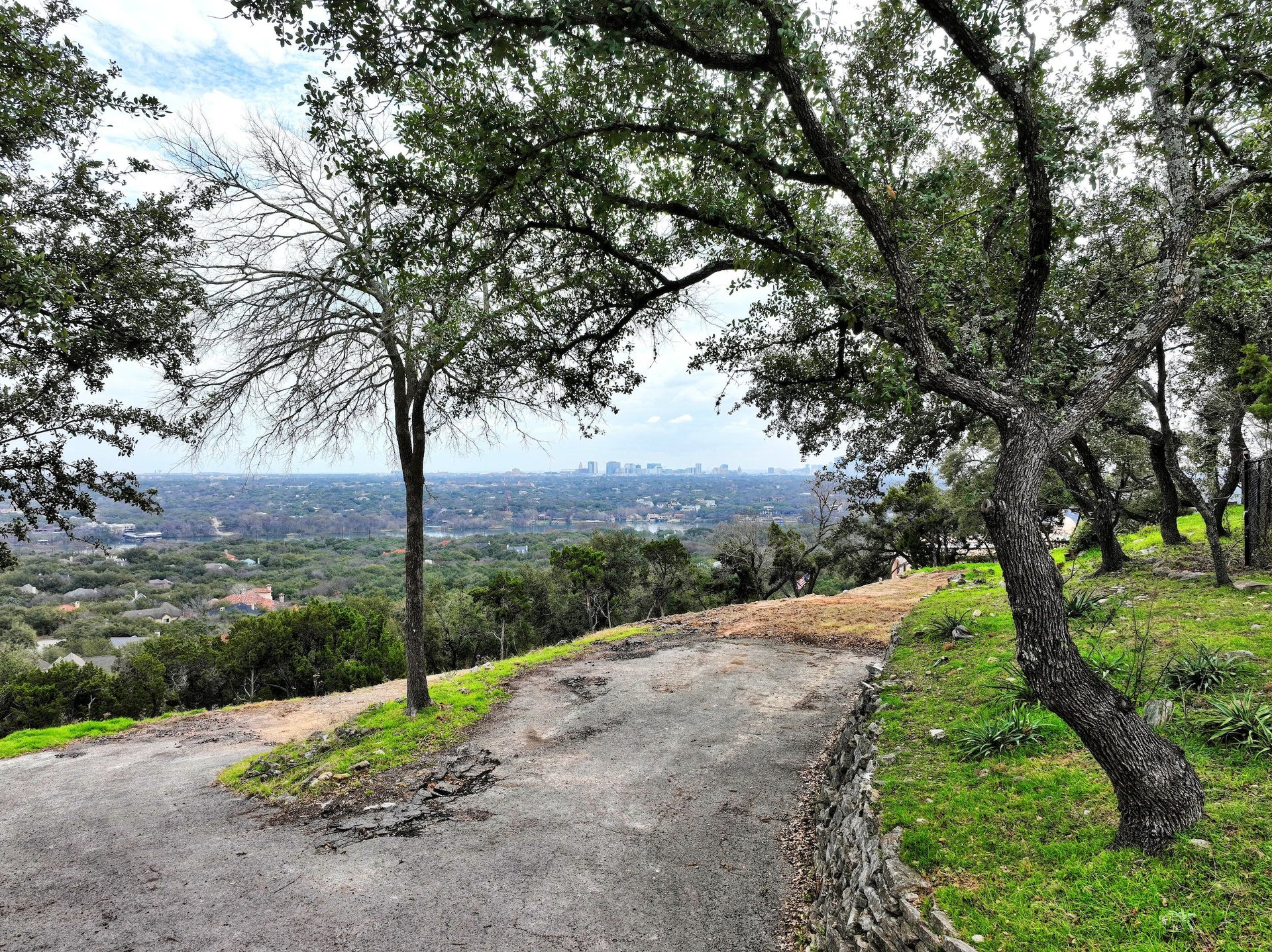 2507 Camino Alto