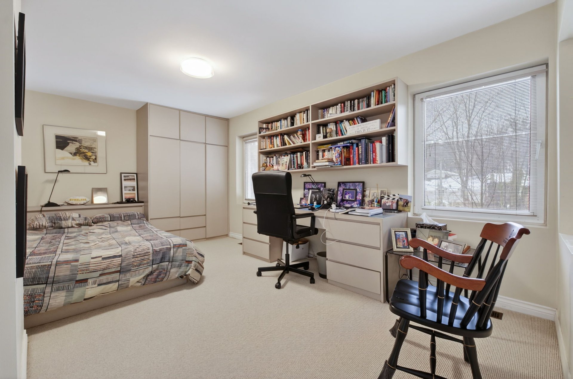 SOLD: Luxurious Country Living In The City