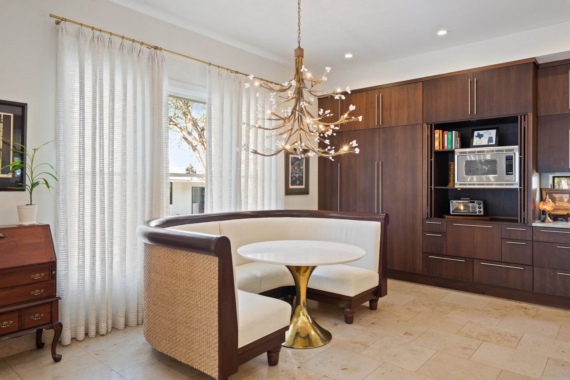 Island Wood Luxury