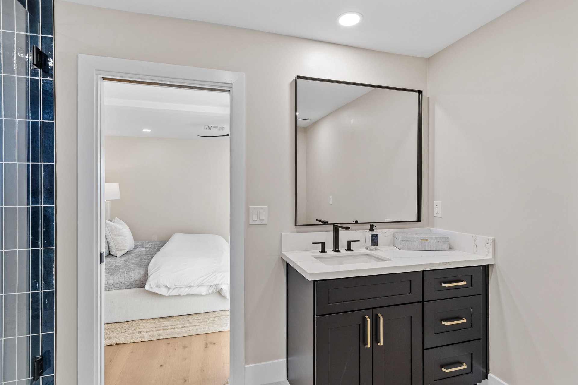 8436 N VIA LINDA