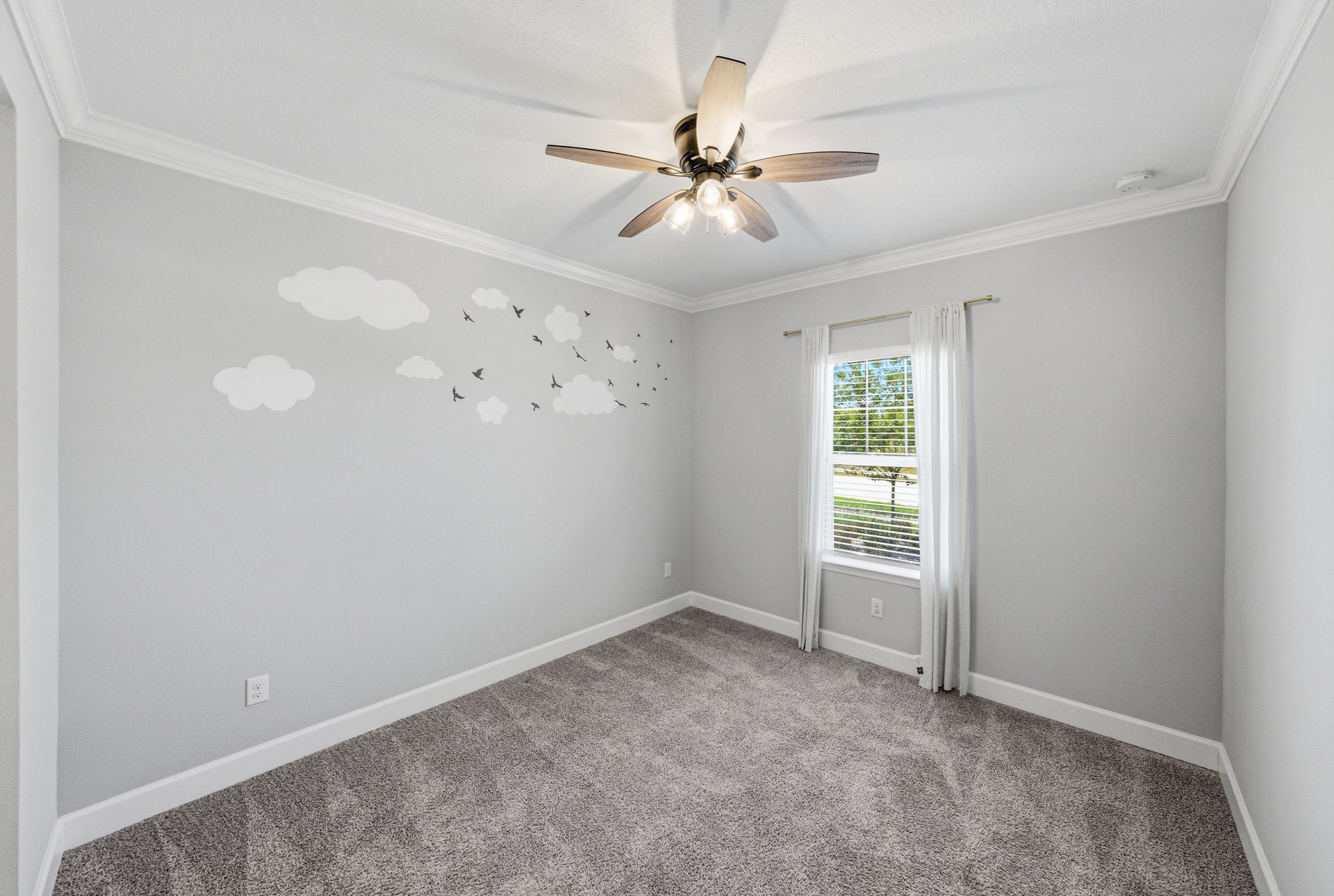 6883 BRADBURY CIR