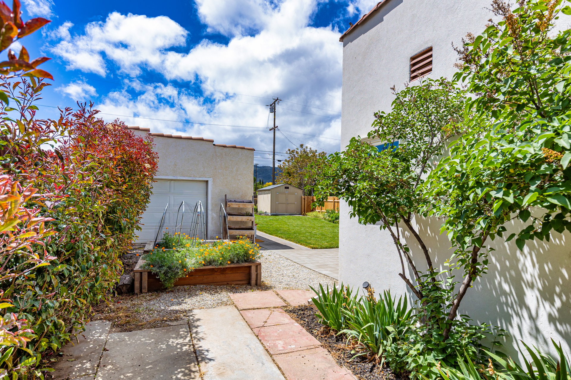 304 W D Street
