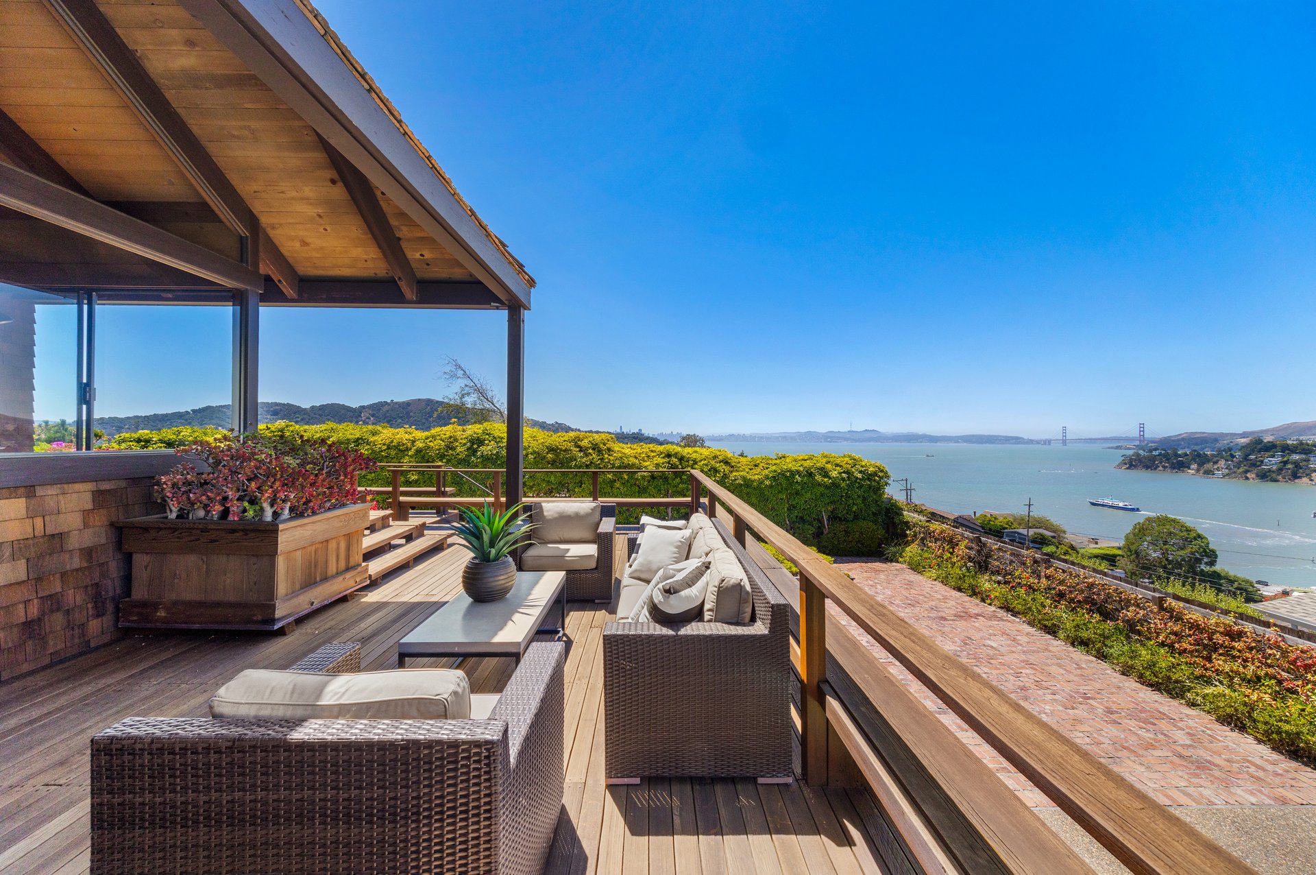 Spectacular Views of the Bay and Golden Gate Bridge