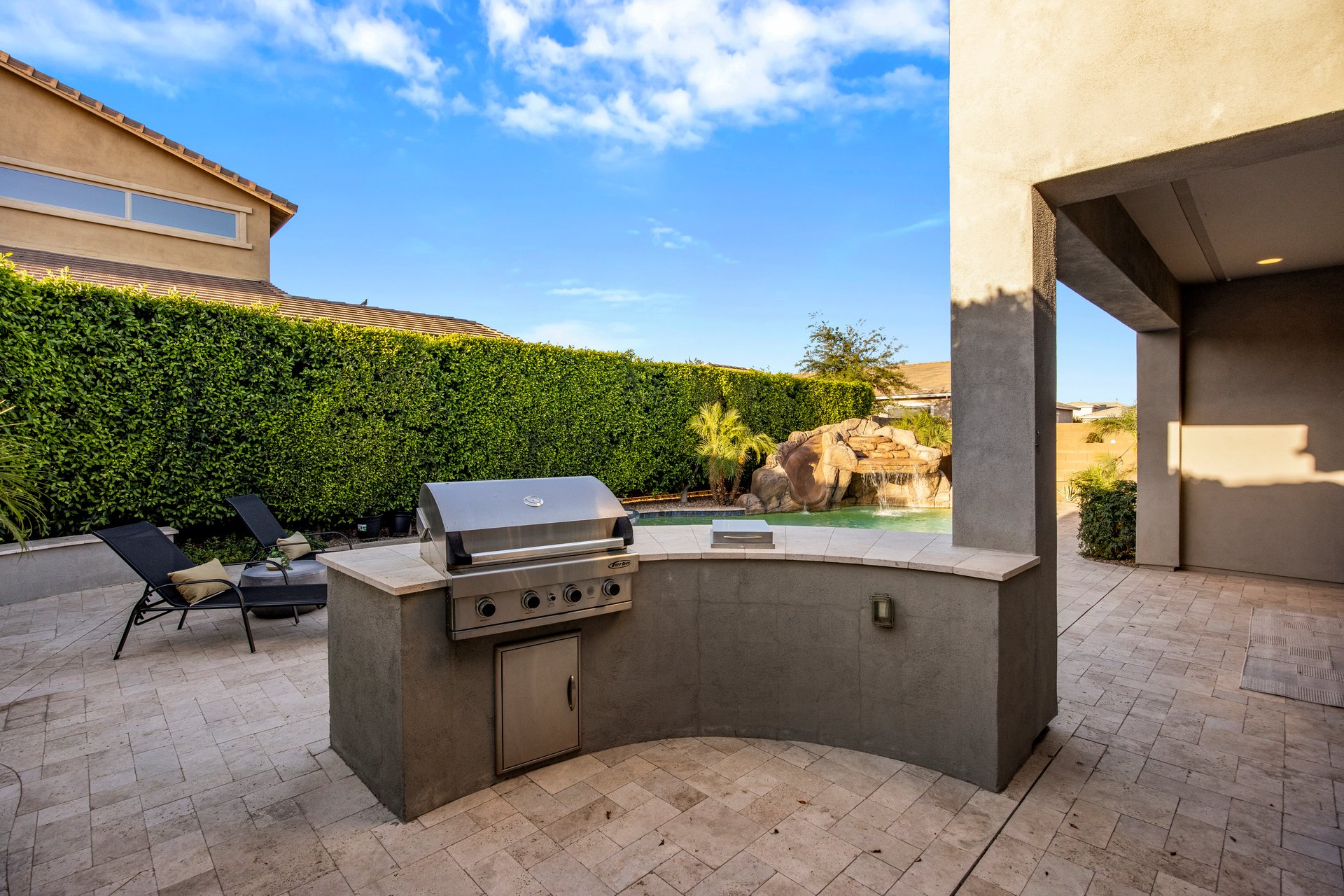 3020 E LOS GATOS Drive