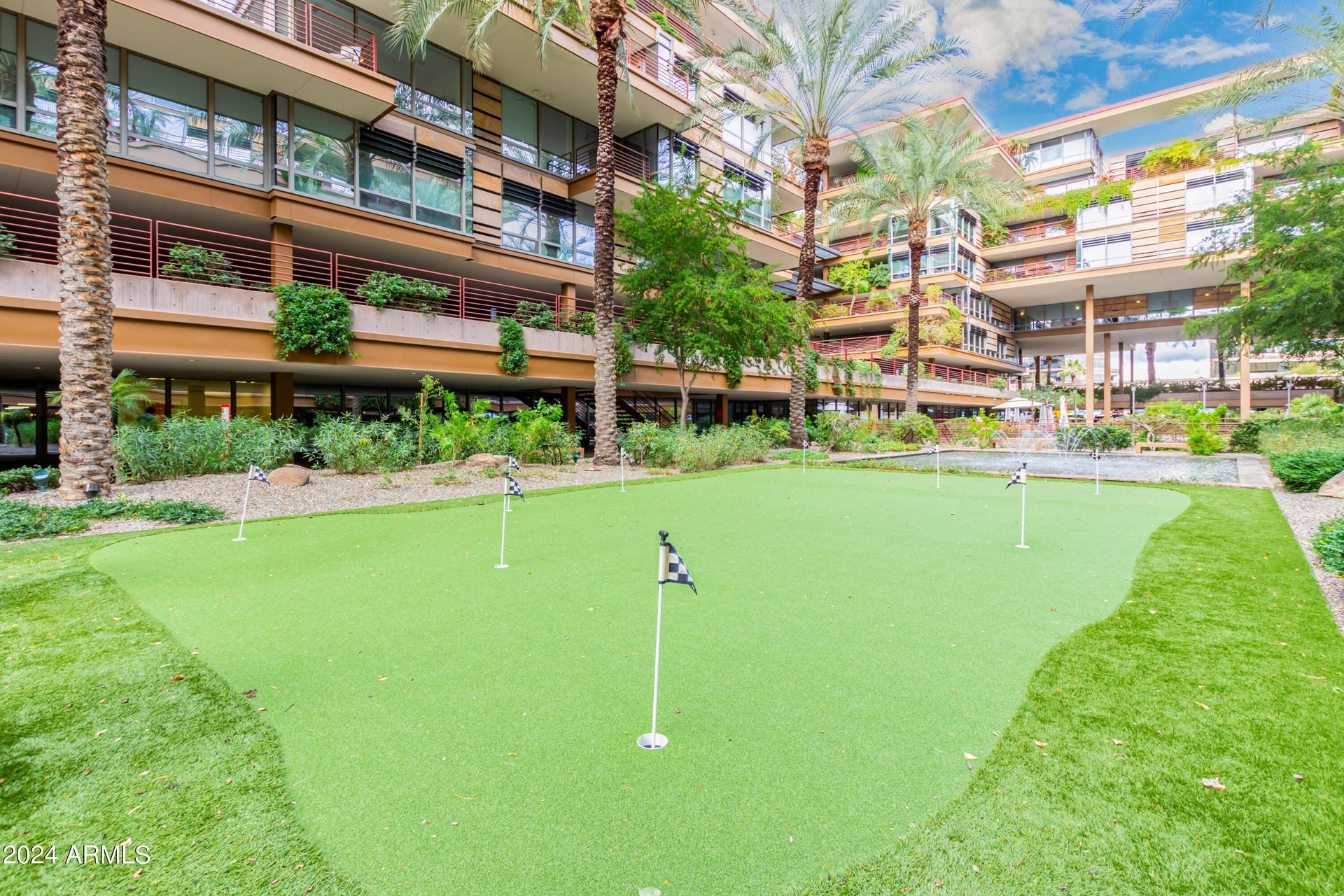 7137 E Rancho Vista Dr, #4005