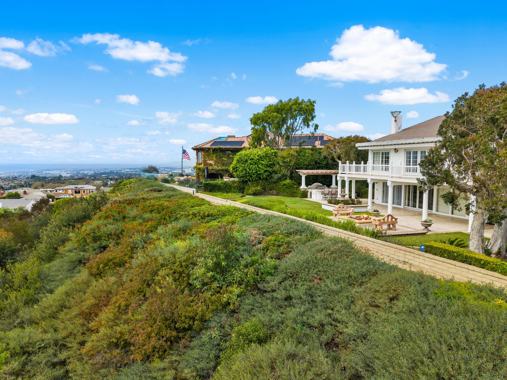 23 San Mateo Way