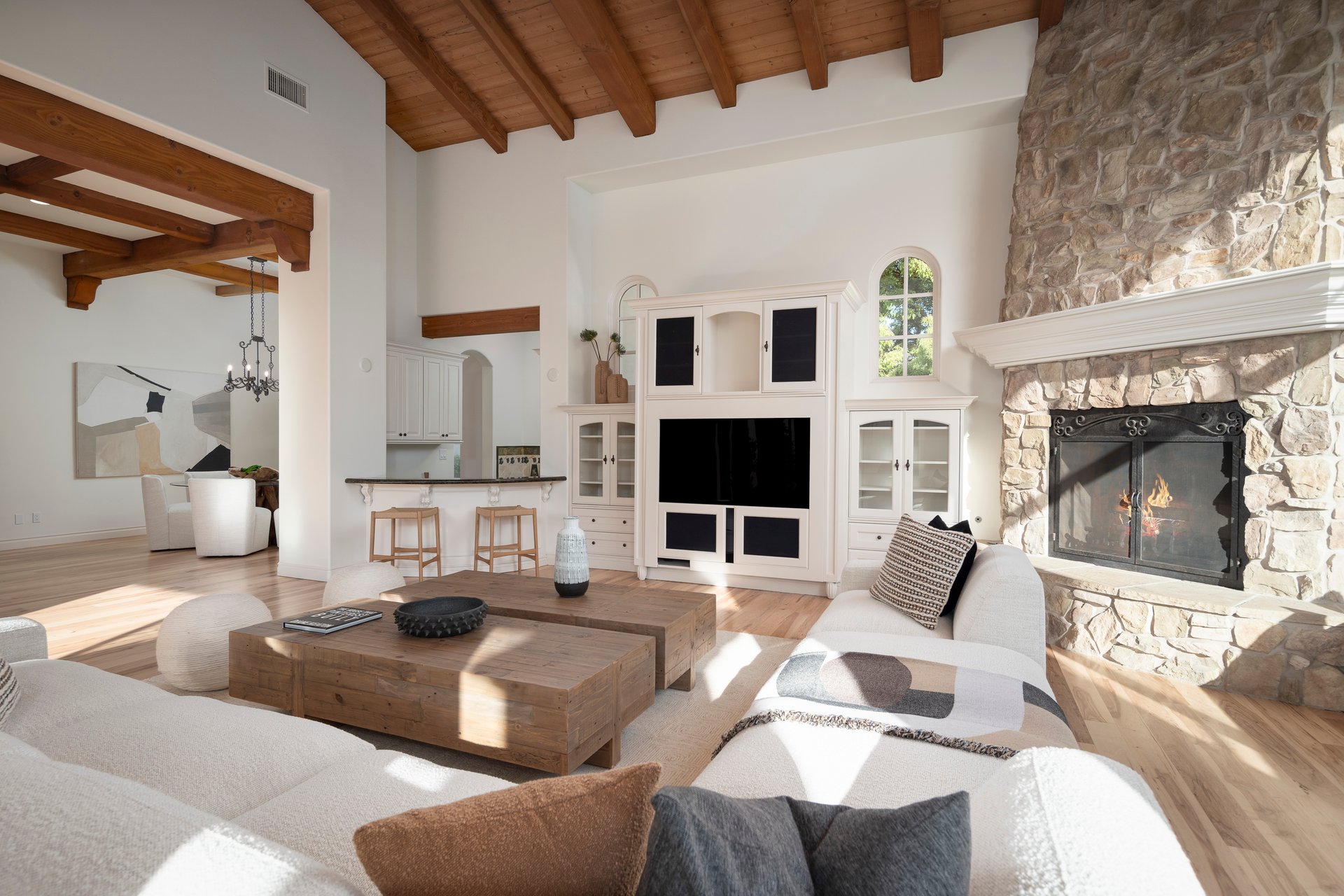 Luxury Living Redefined: Executive Rental in The Bridges