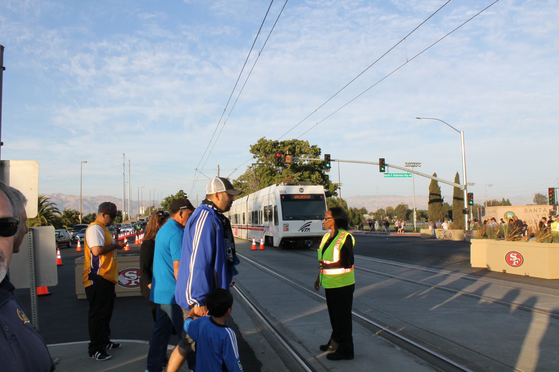 VTA light rail carrying passengers in Santa Clara