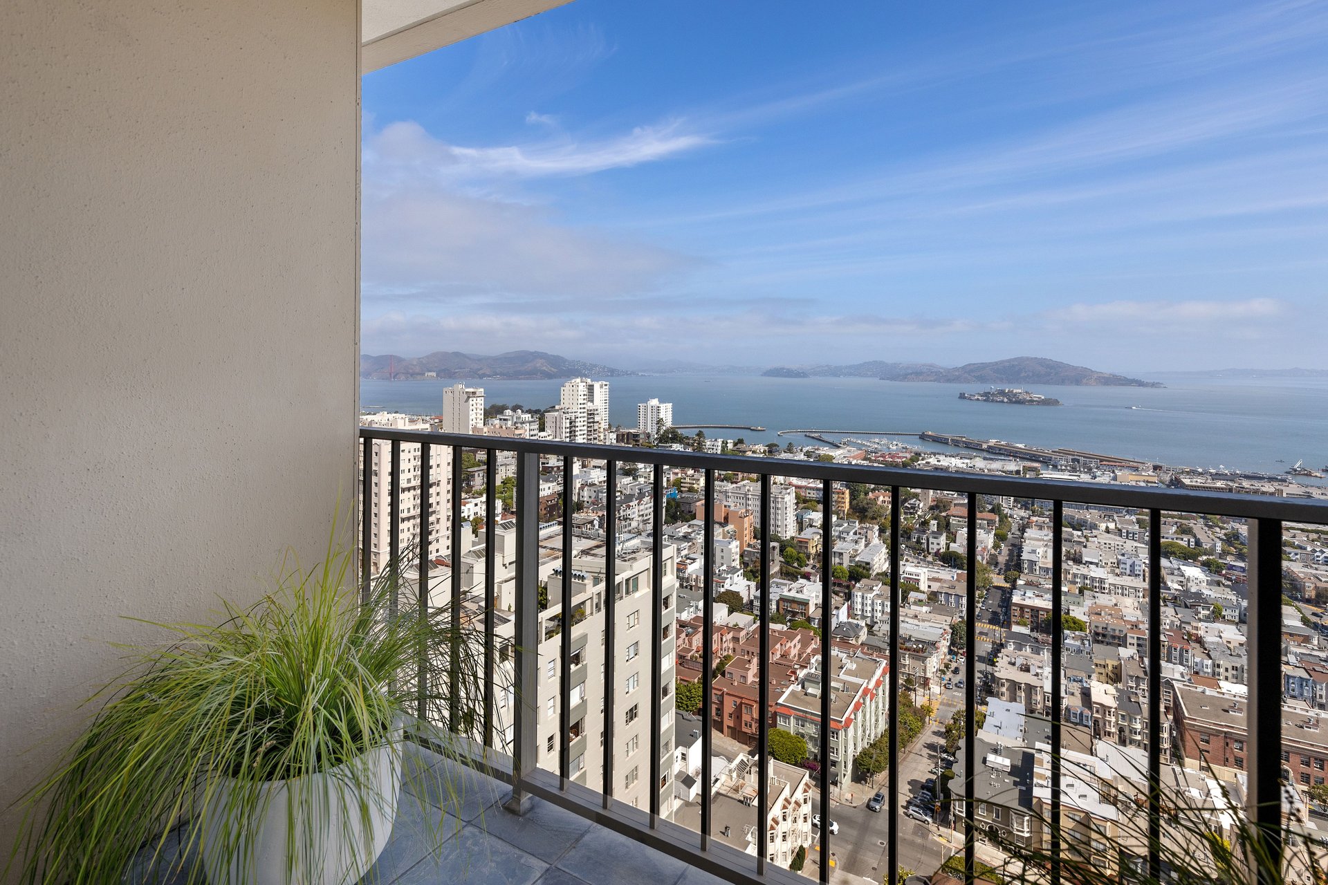 Updated Russian Hill View Residence