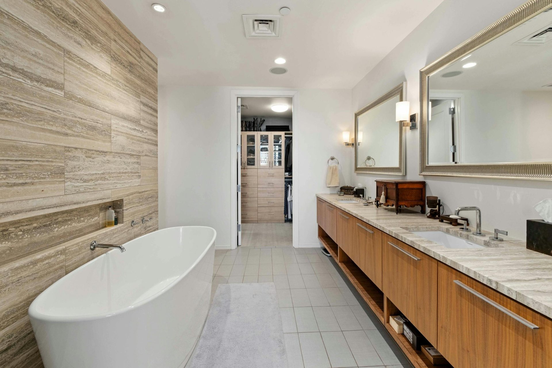 200 Congress Ave #11E