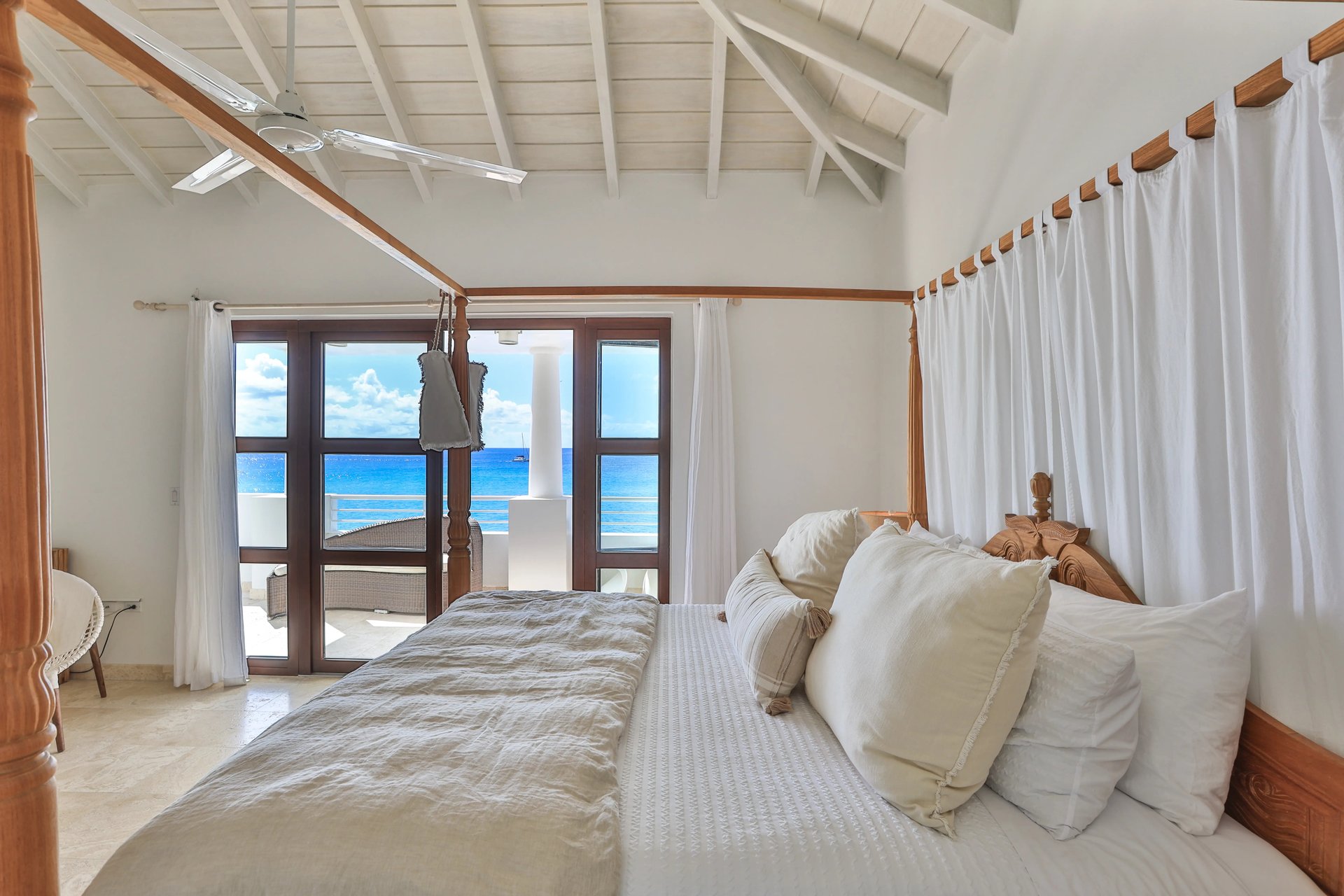 Exceptional Beachfront Villa – Cupecoy