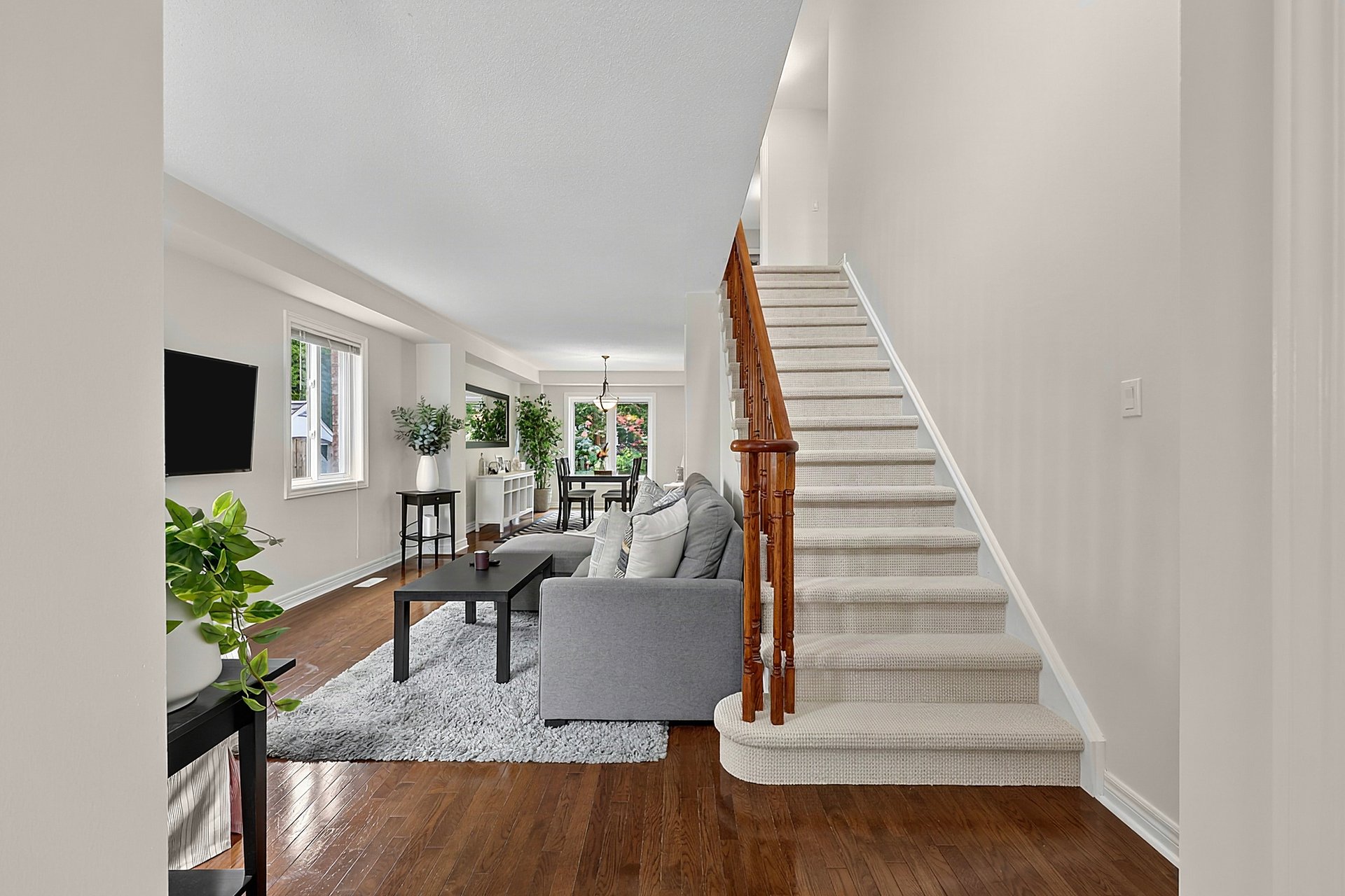 37 Rainbow Ct