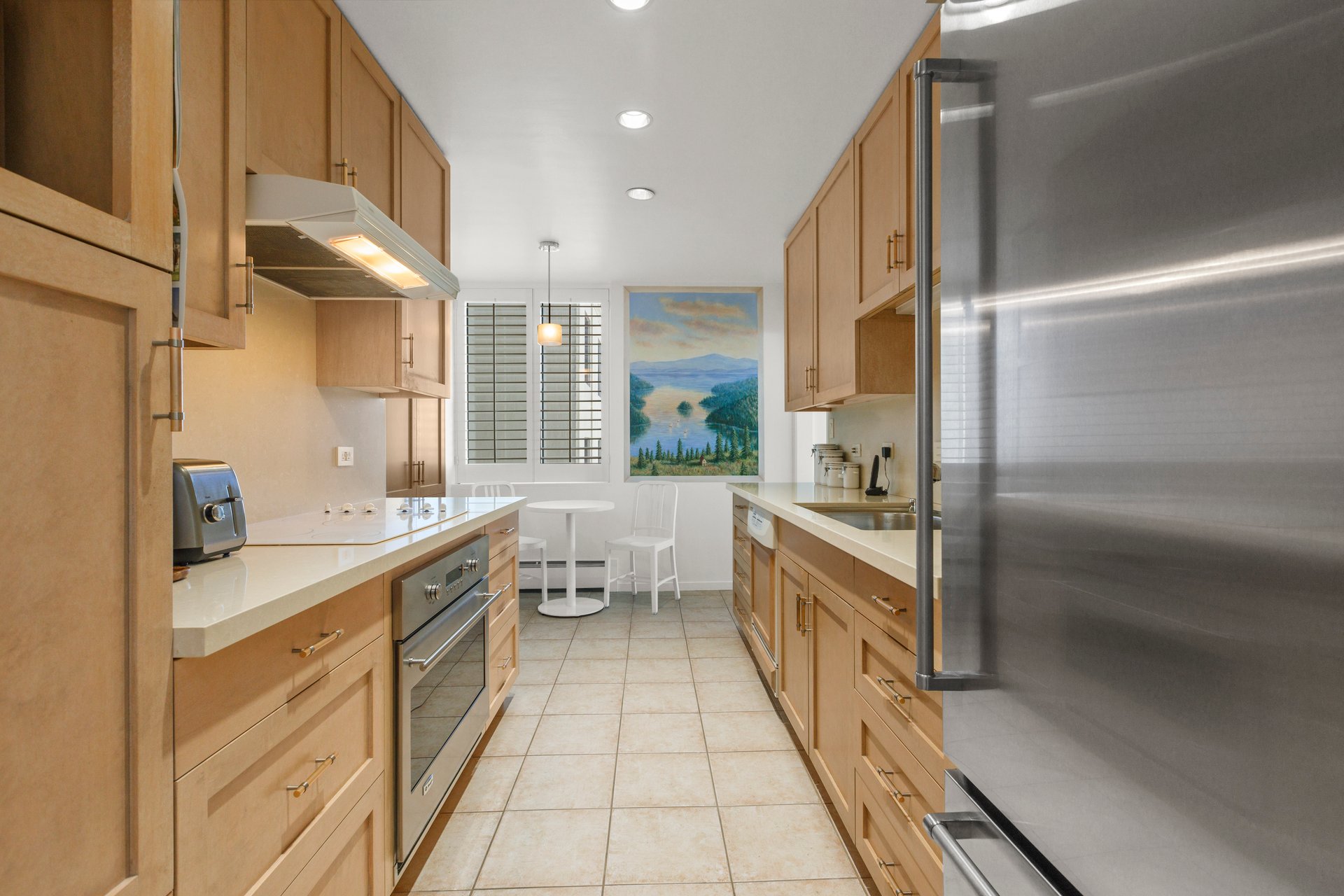 Golden Gate View Apartment at 1080 Chestnut