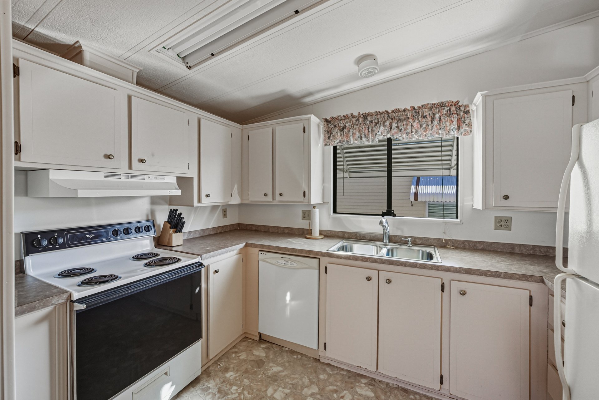 35025 MCCULLOUGHS LEAP