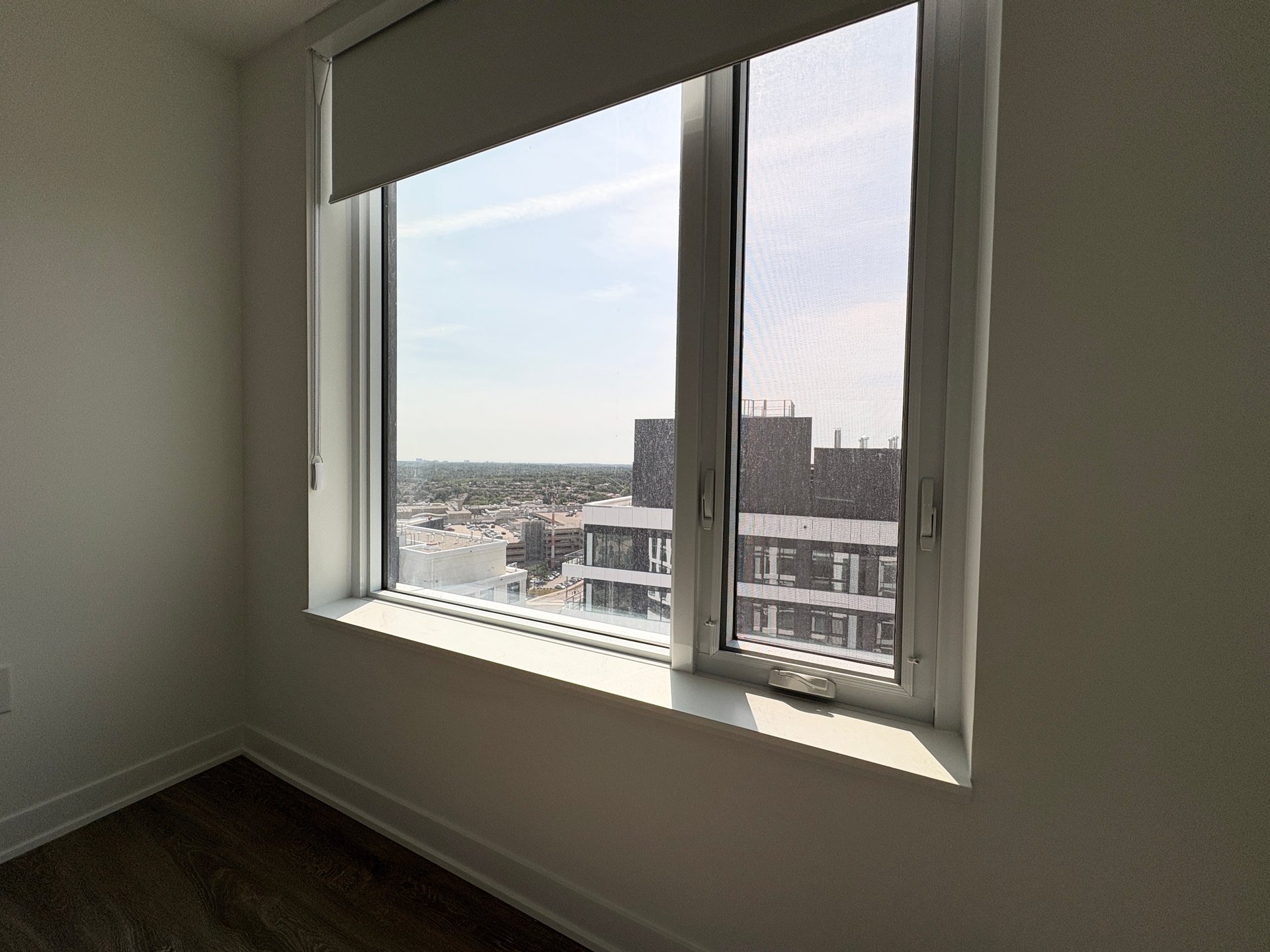 2495 Eglinton Avenue W 1703
