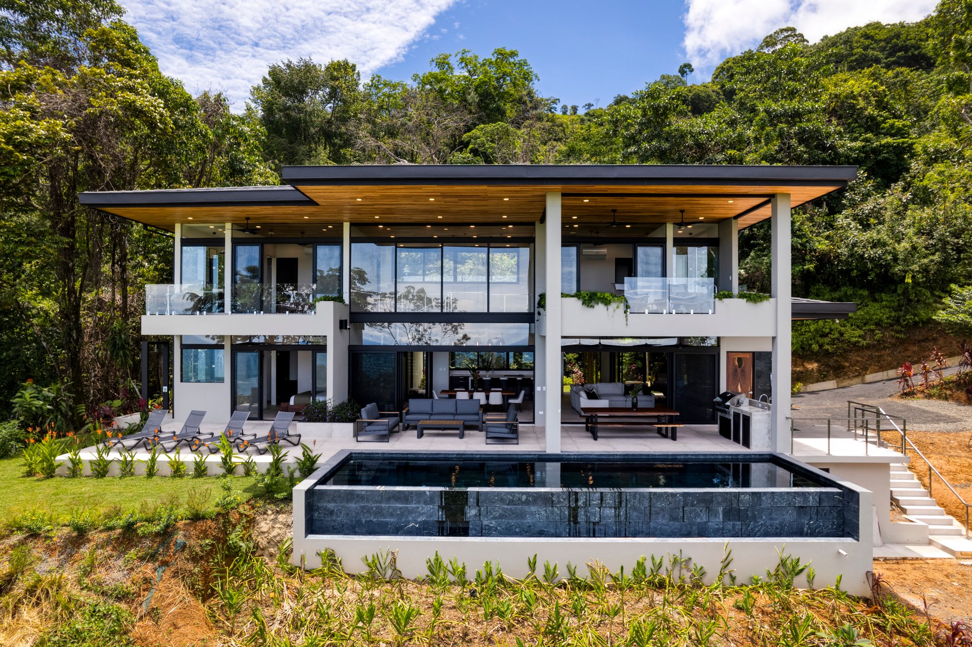 Tropical Modern Masterpiece in Southern Costa Rica