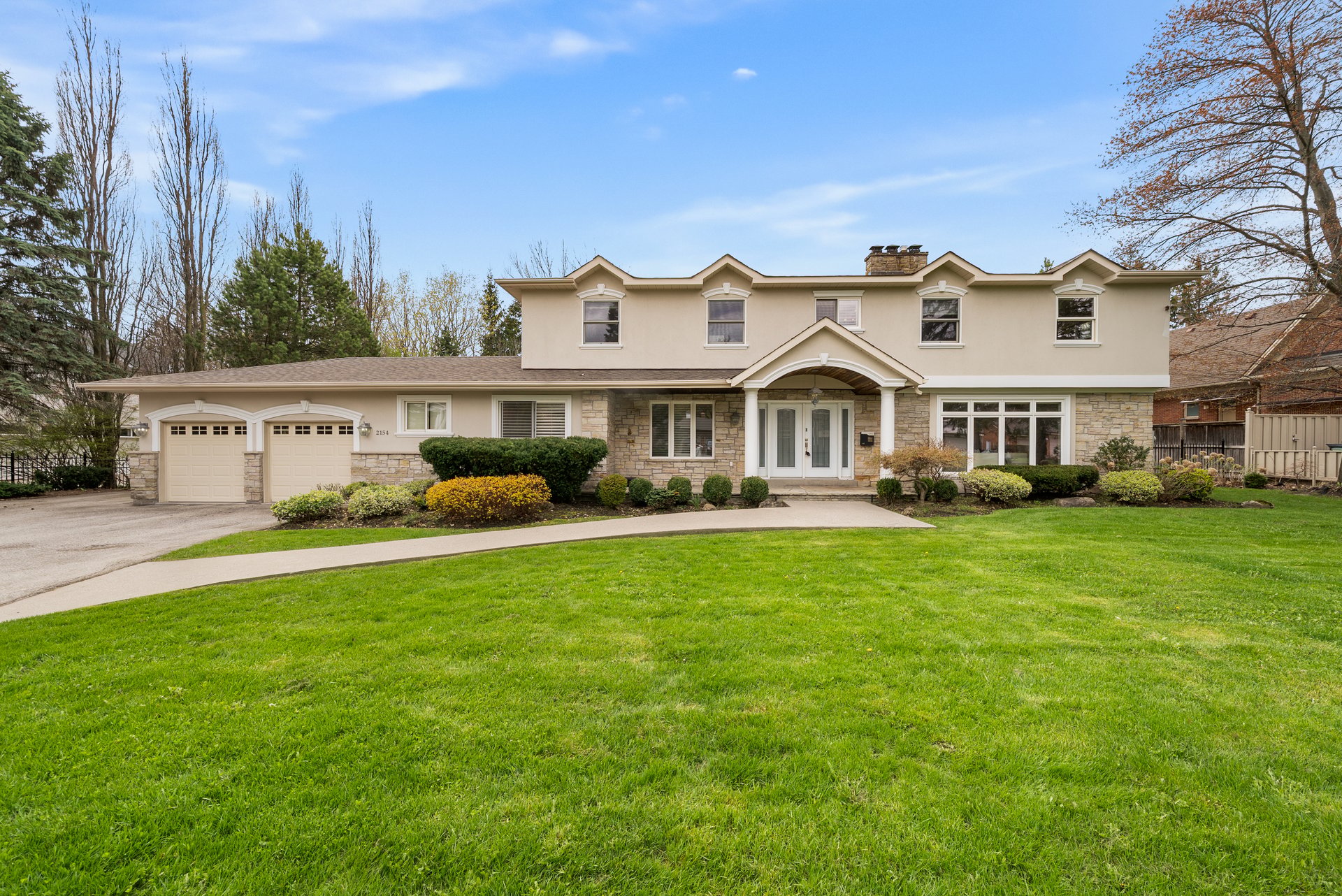 2154 Oneida Cres