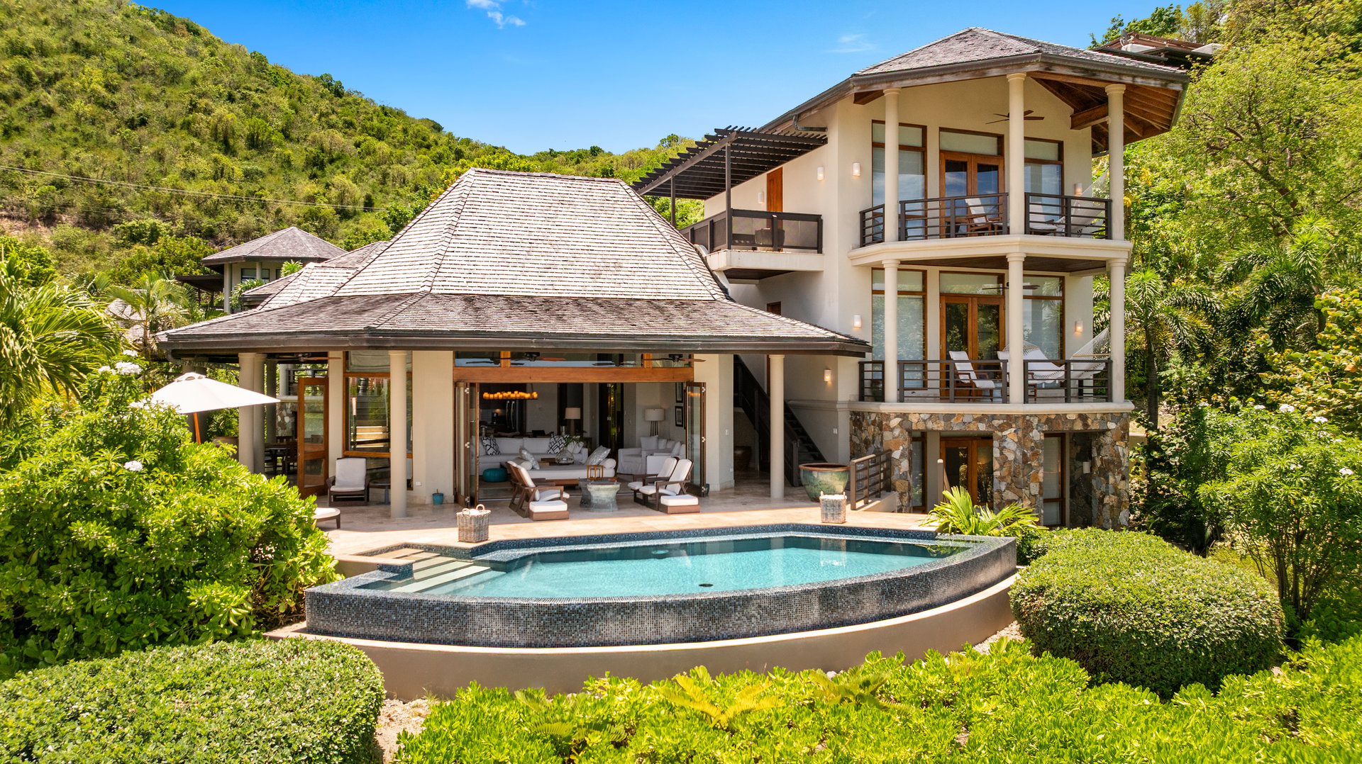 Aquamare Beachfront Villa