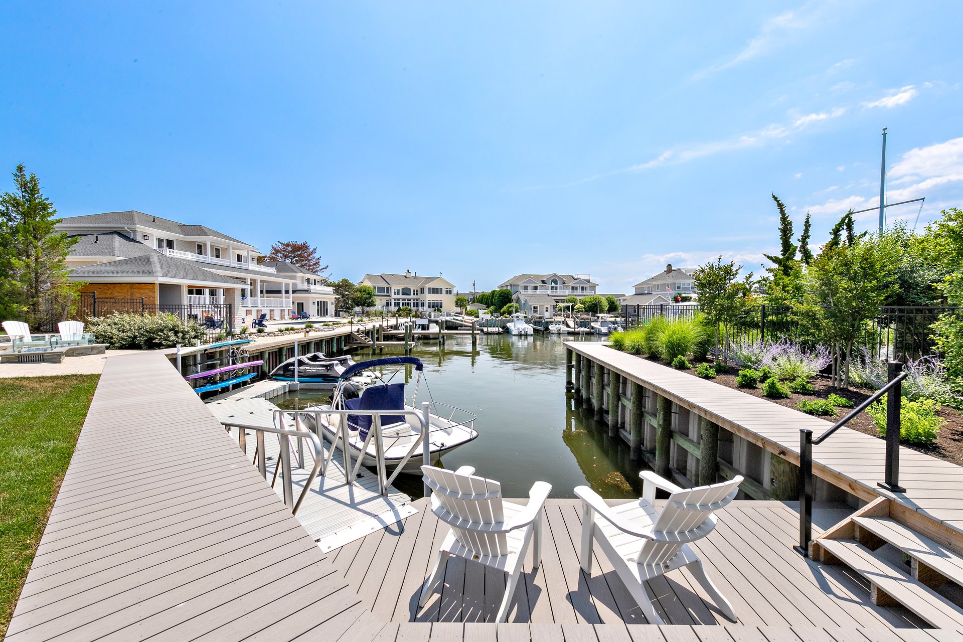 400 Leeward Ave