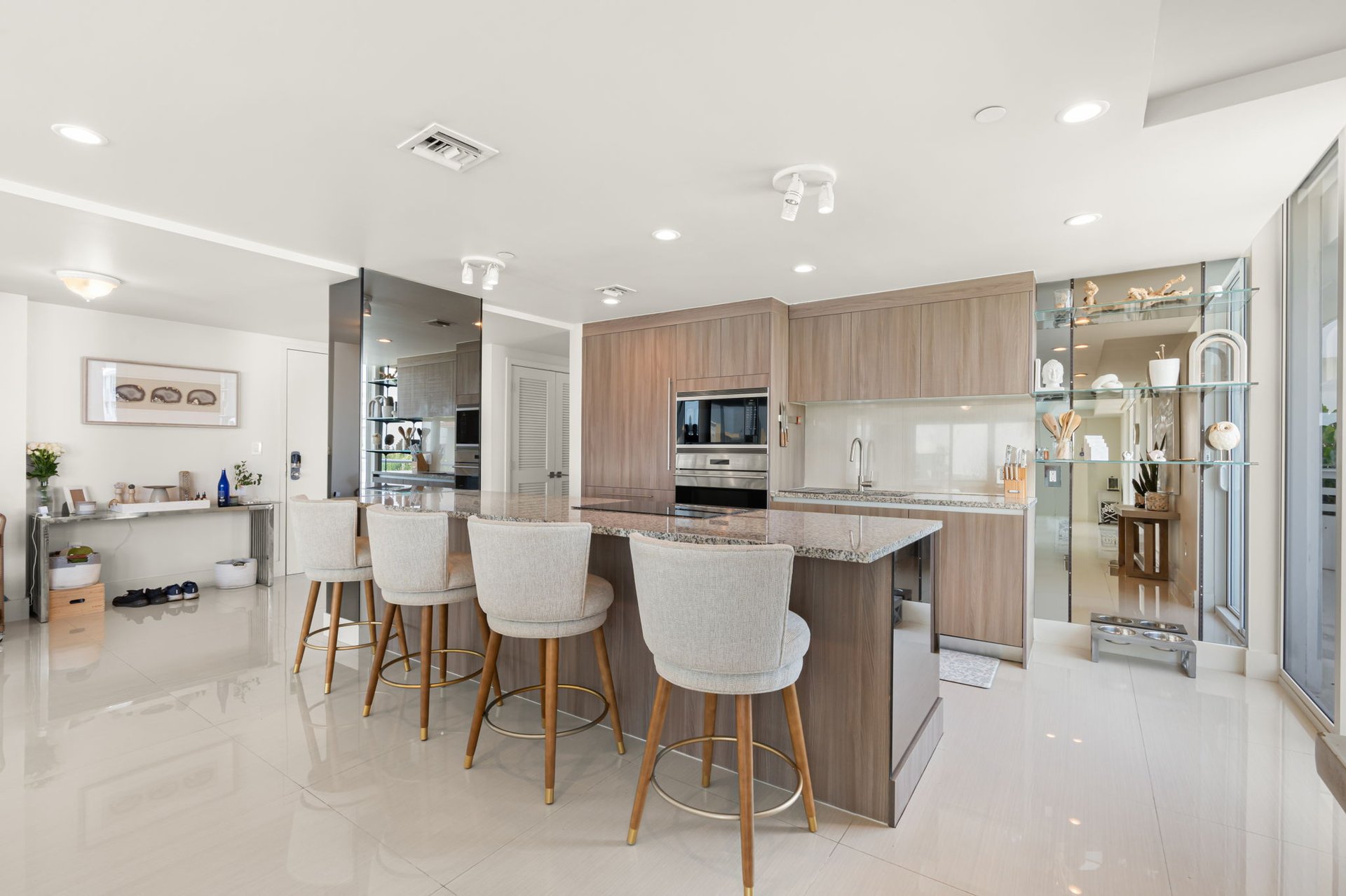 1170 101st St #601