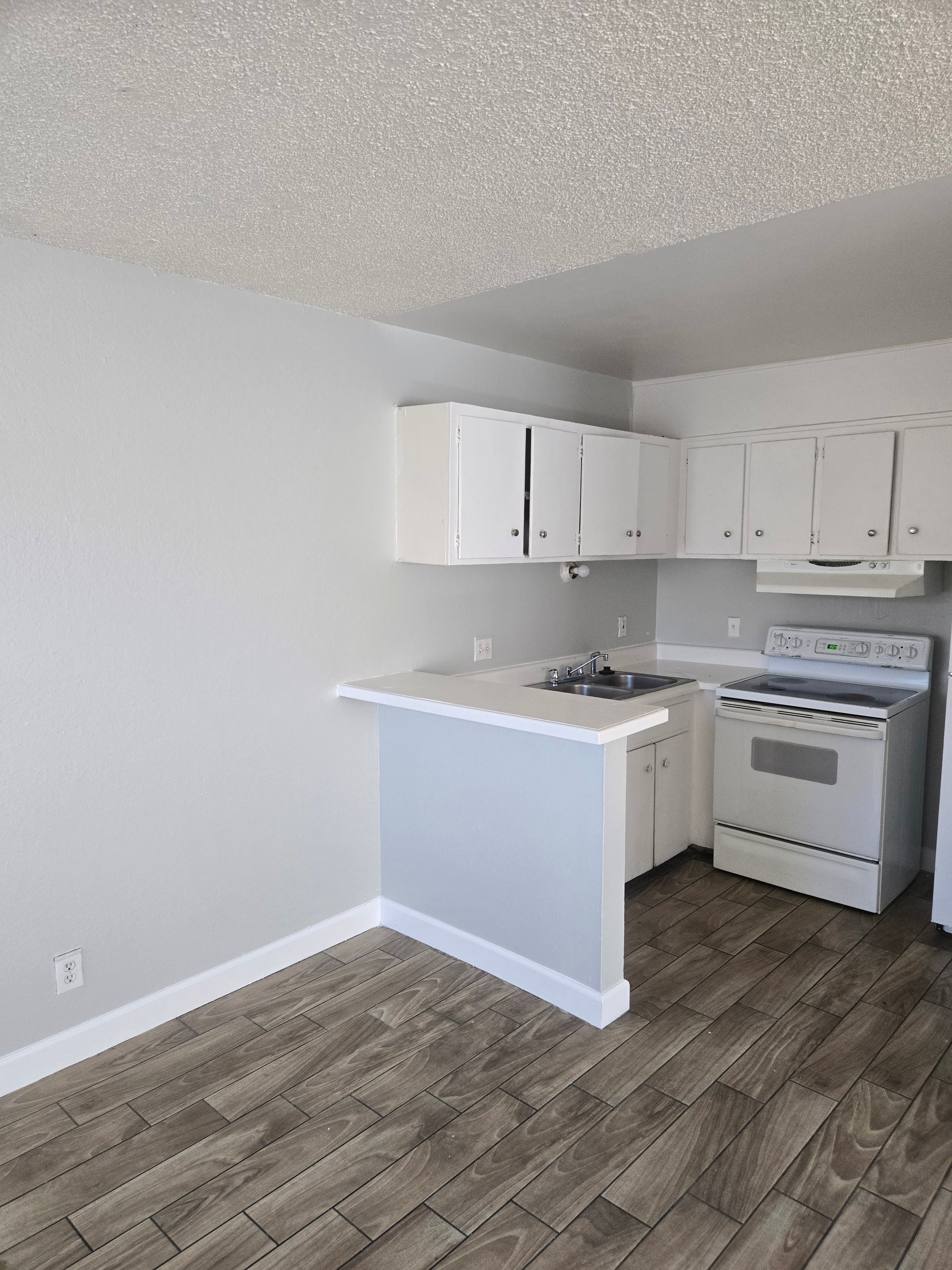 485 North Circle #2 Las Vegas, NV 89119