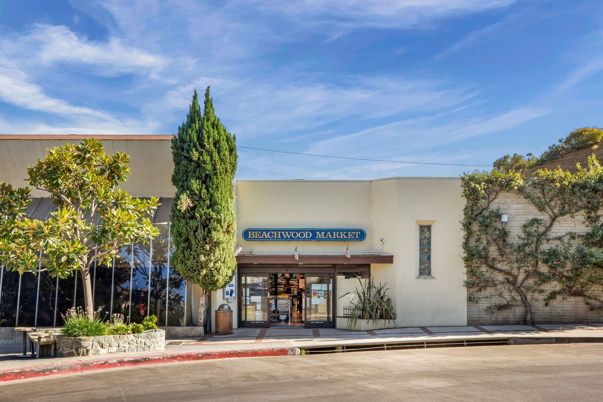 2808 Lambert Dr, Hollywood Hills 
