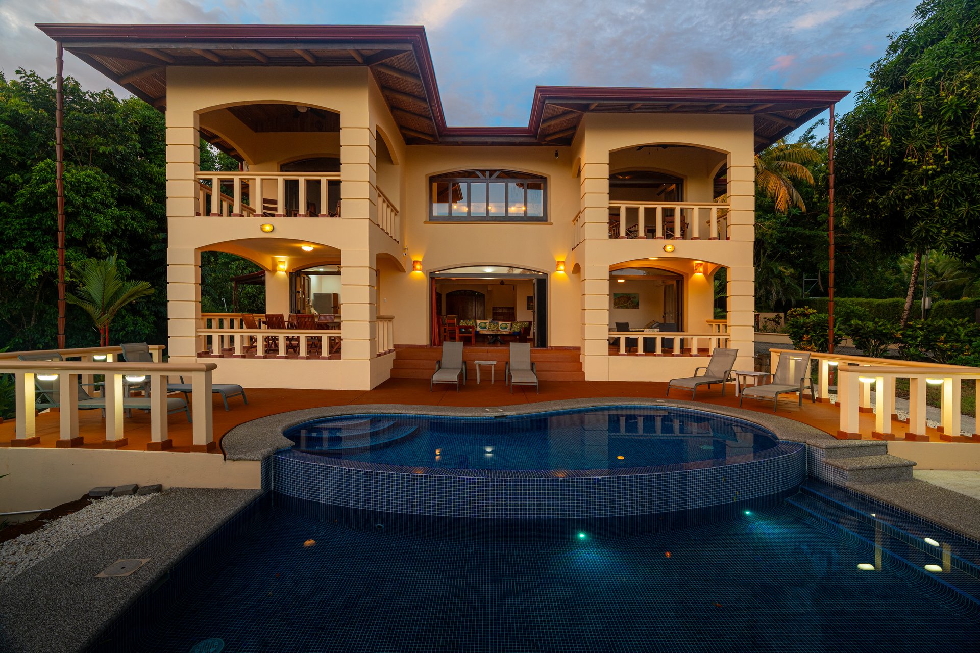 Classic Luxury at Casa Ceiba, Coastal Ocean View 4 Bedroom Home Near Uvita