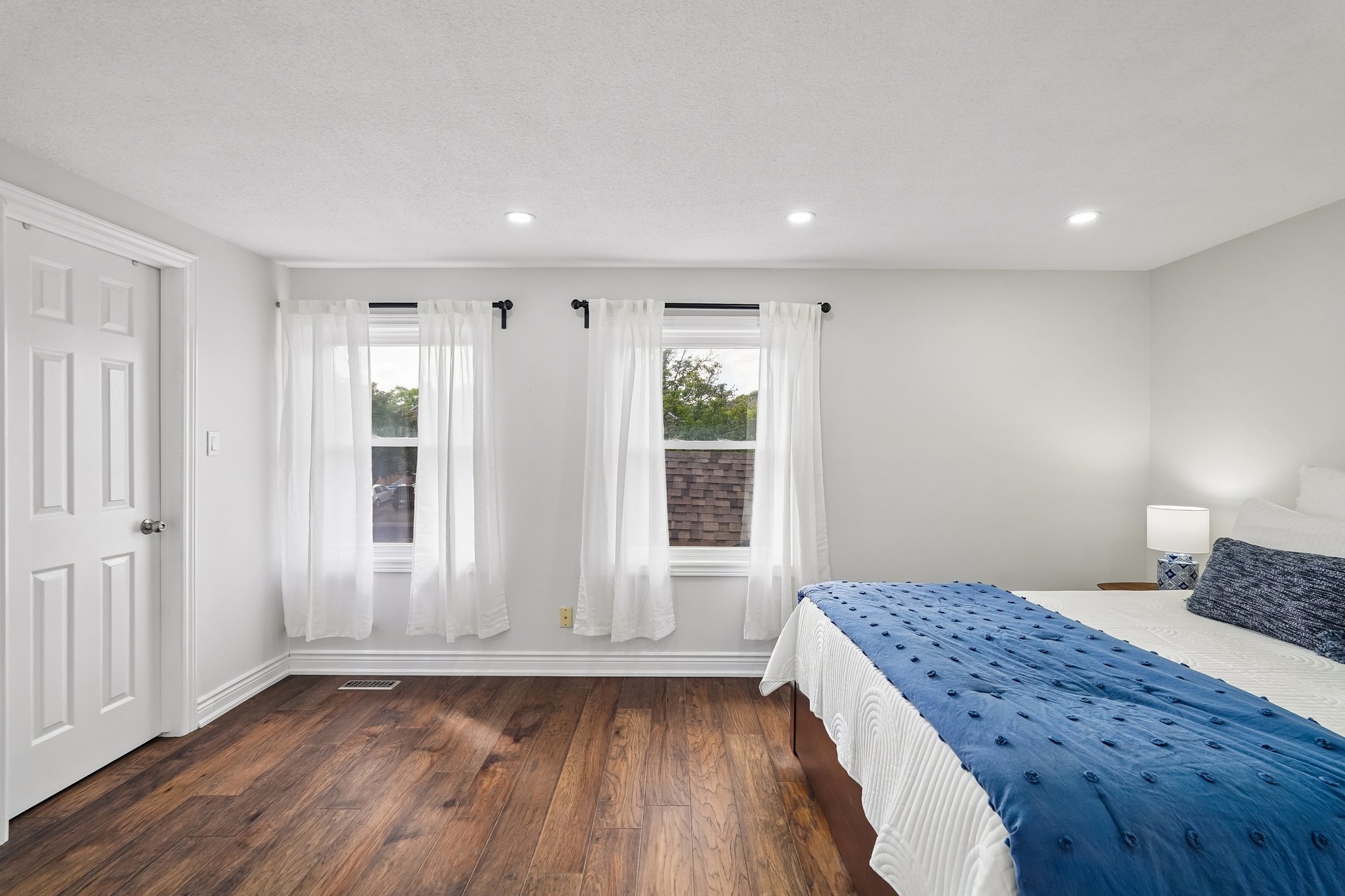 Move-in ready in the heart of Glen Abbey
