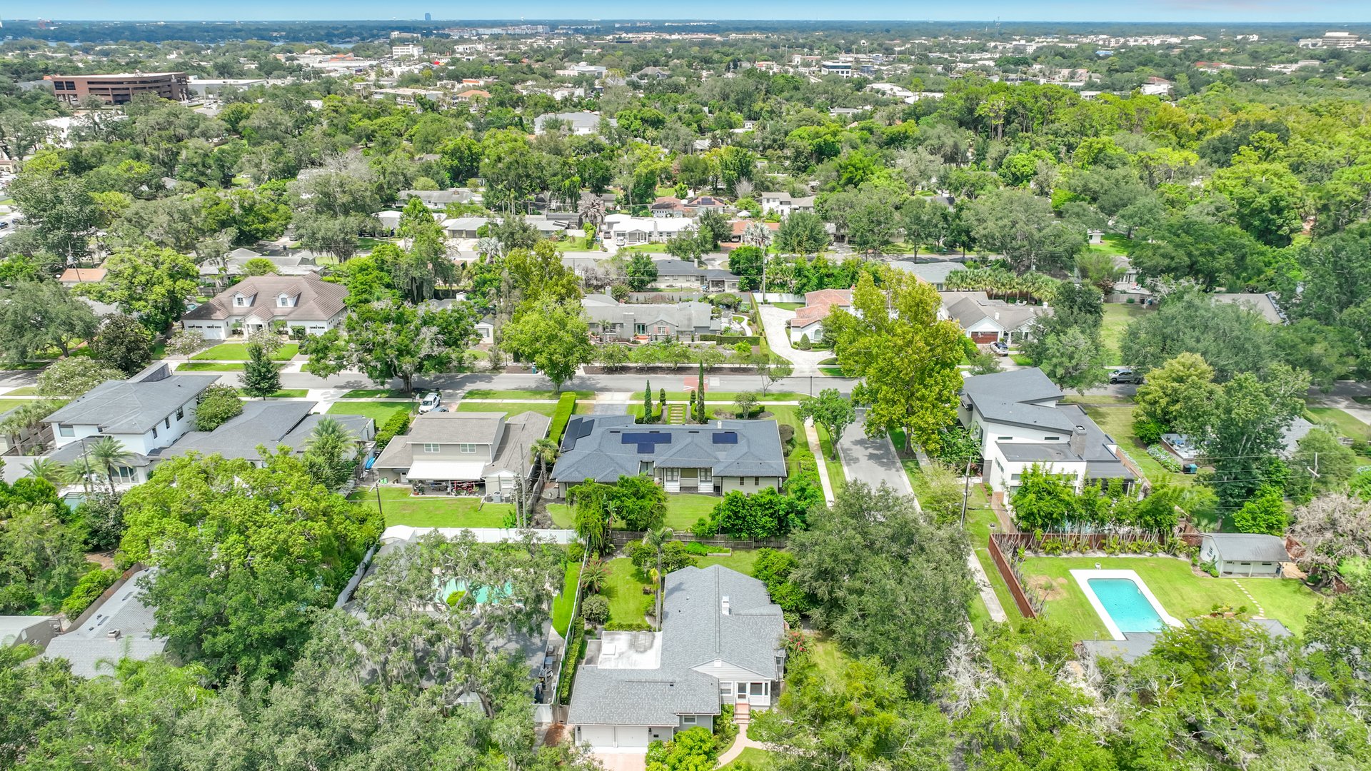 Three-Bedroom Two-Bathroom Bungalow in Orlando's Beverly Shores