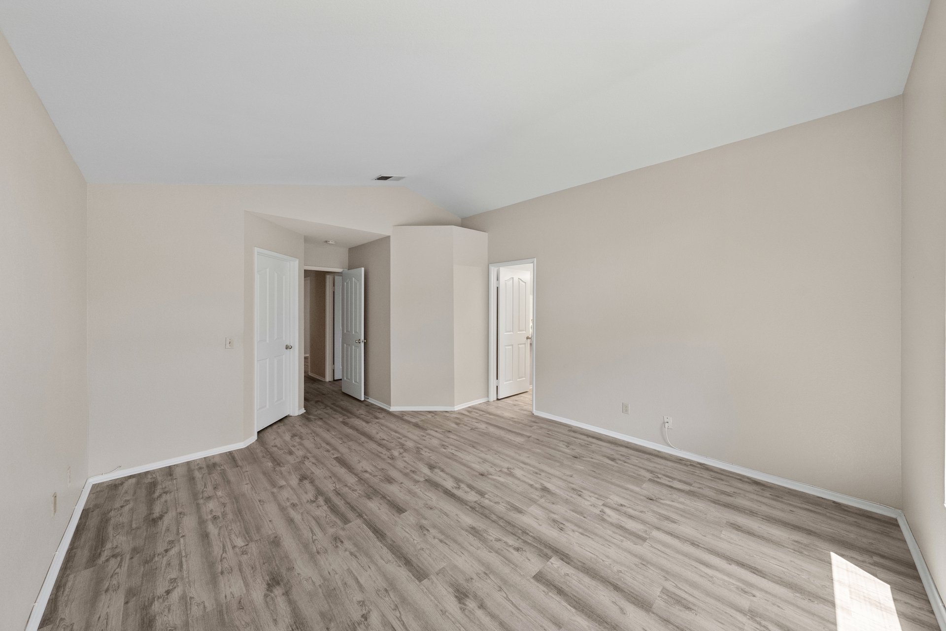 24403 Stallion Ct.