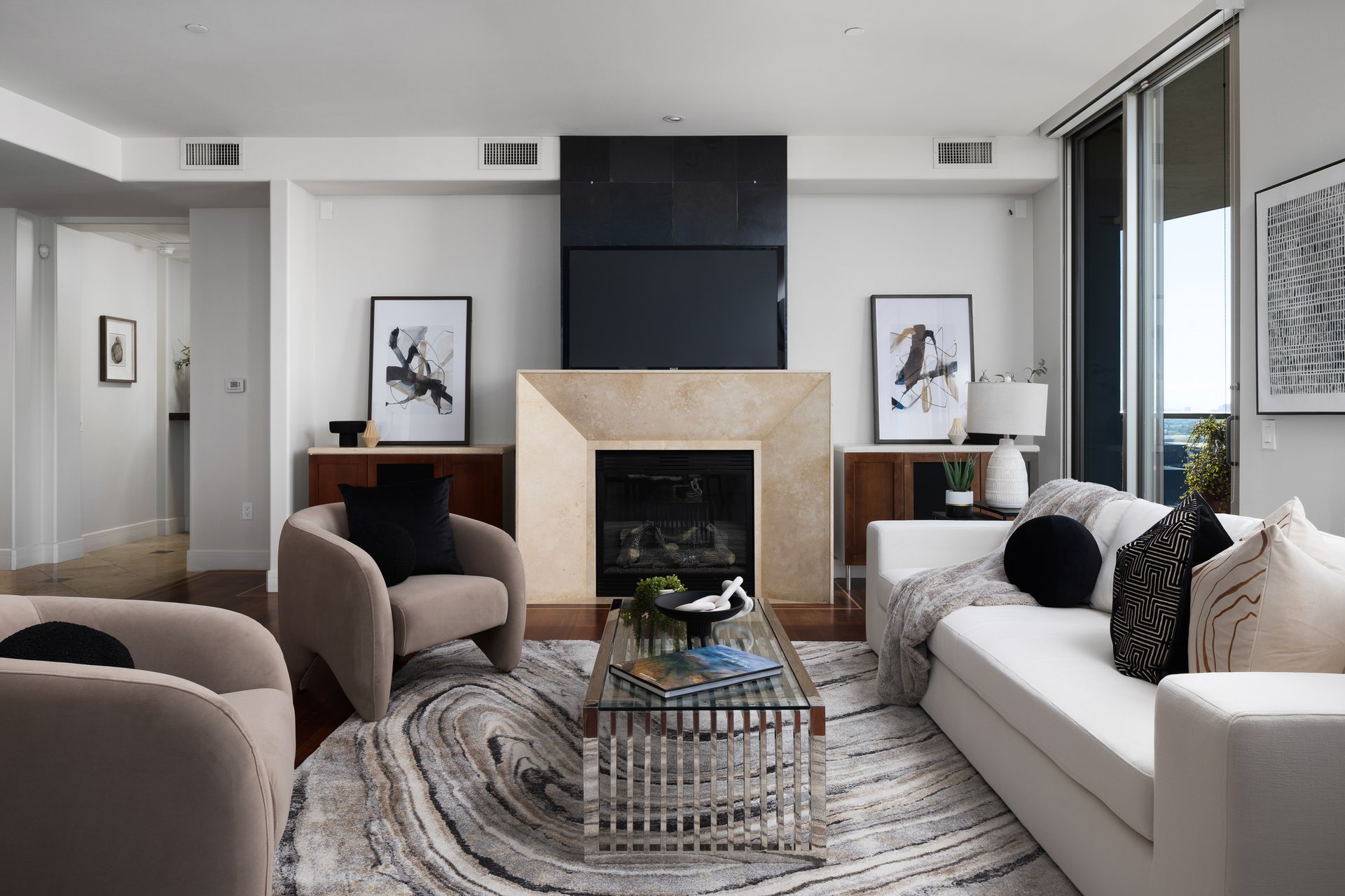 2402 E ESPLANADE Lane 1001