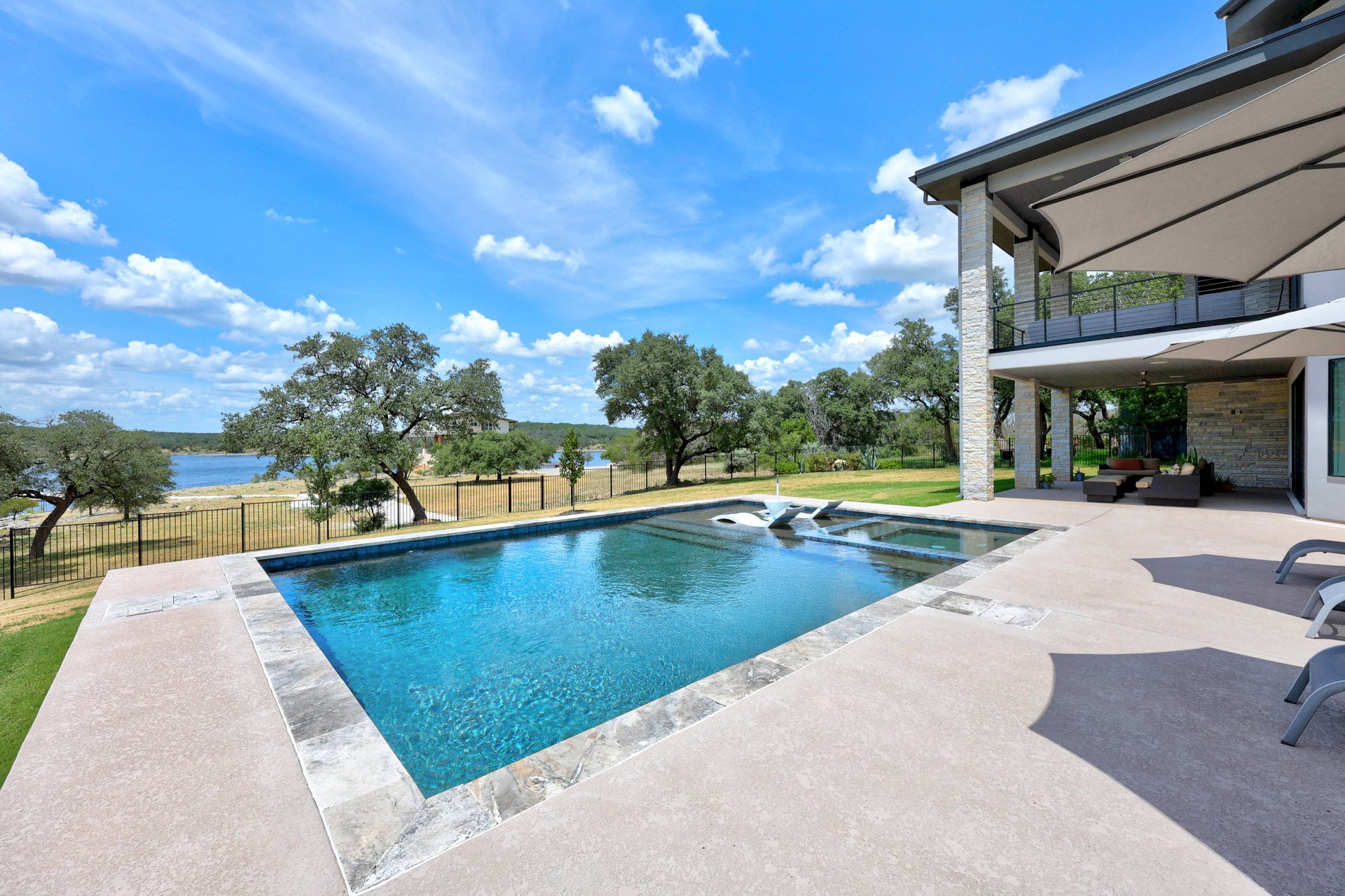2912 Patriot Drive & 3002 Point Cove