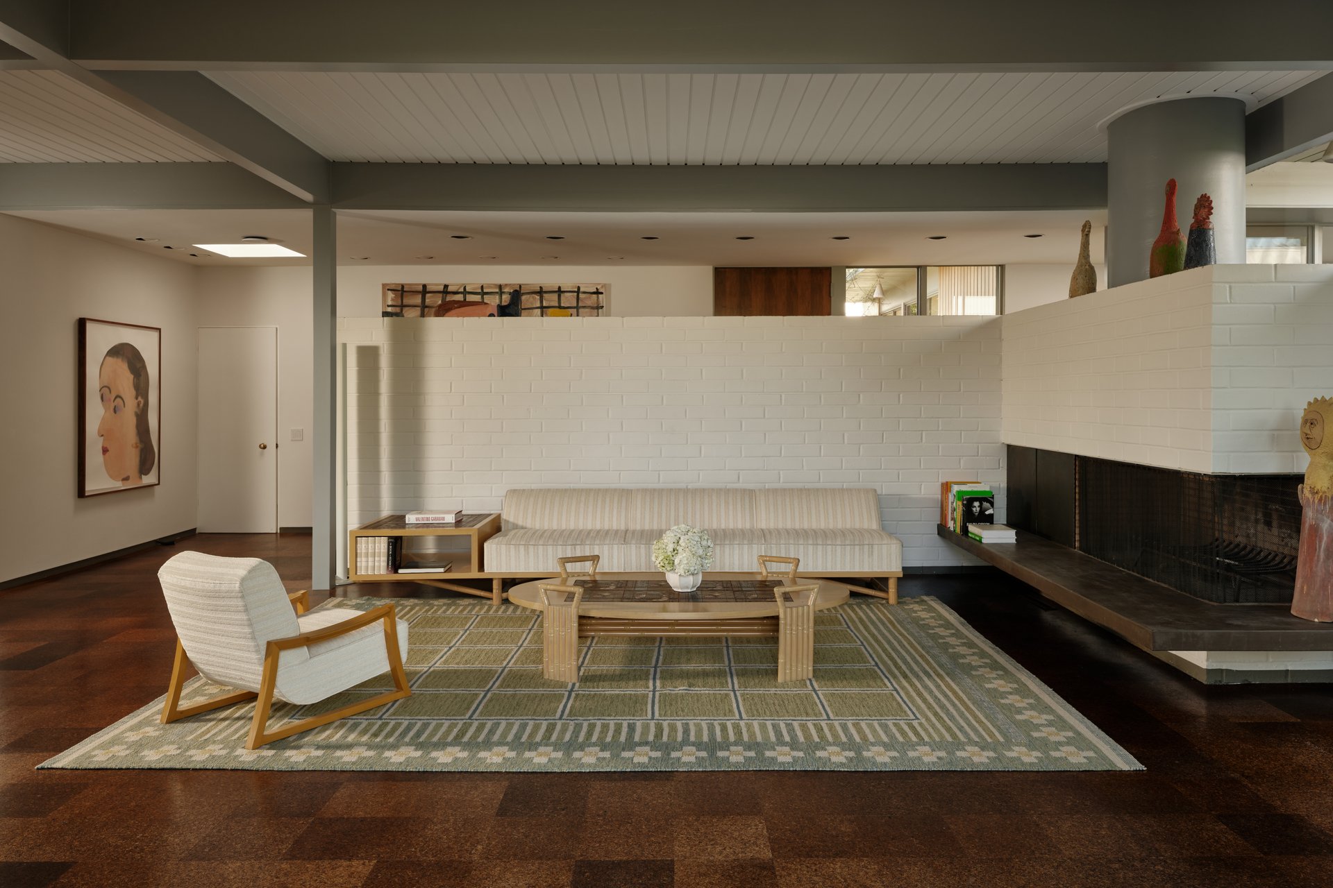 1035 Summit Dr, Beverly Hills 