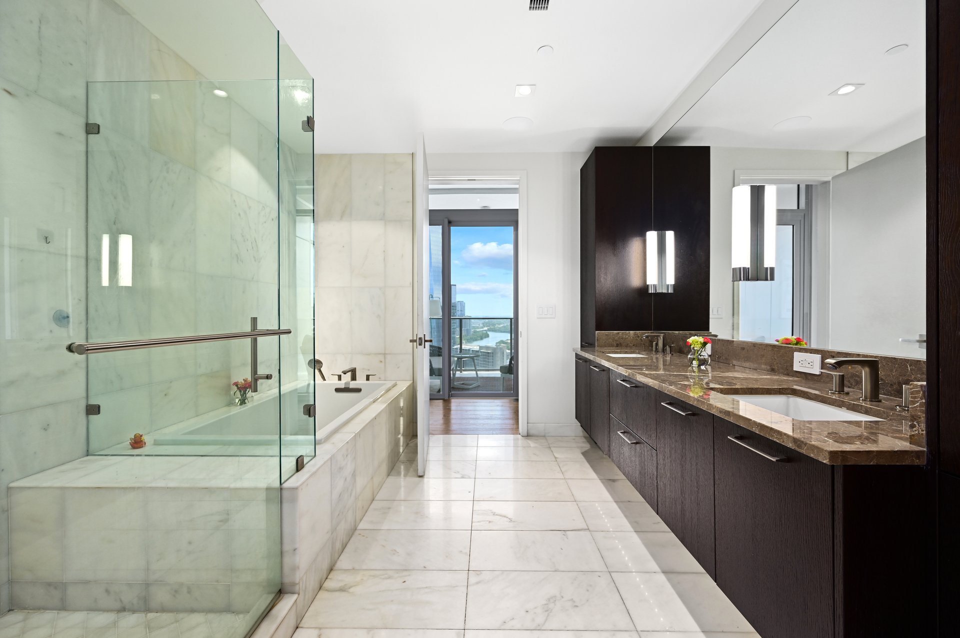501 West Ave #3203