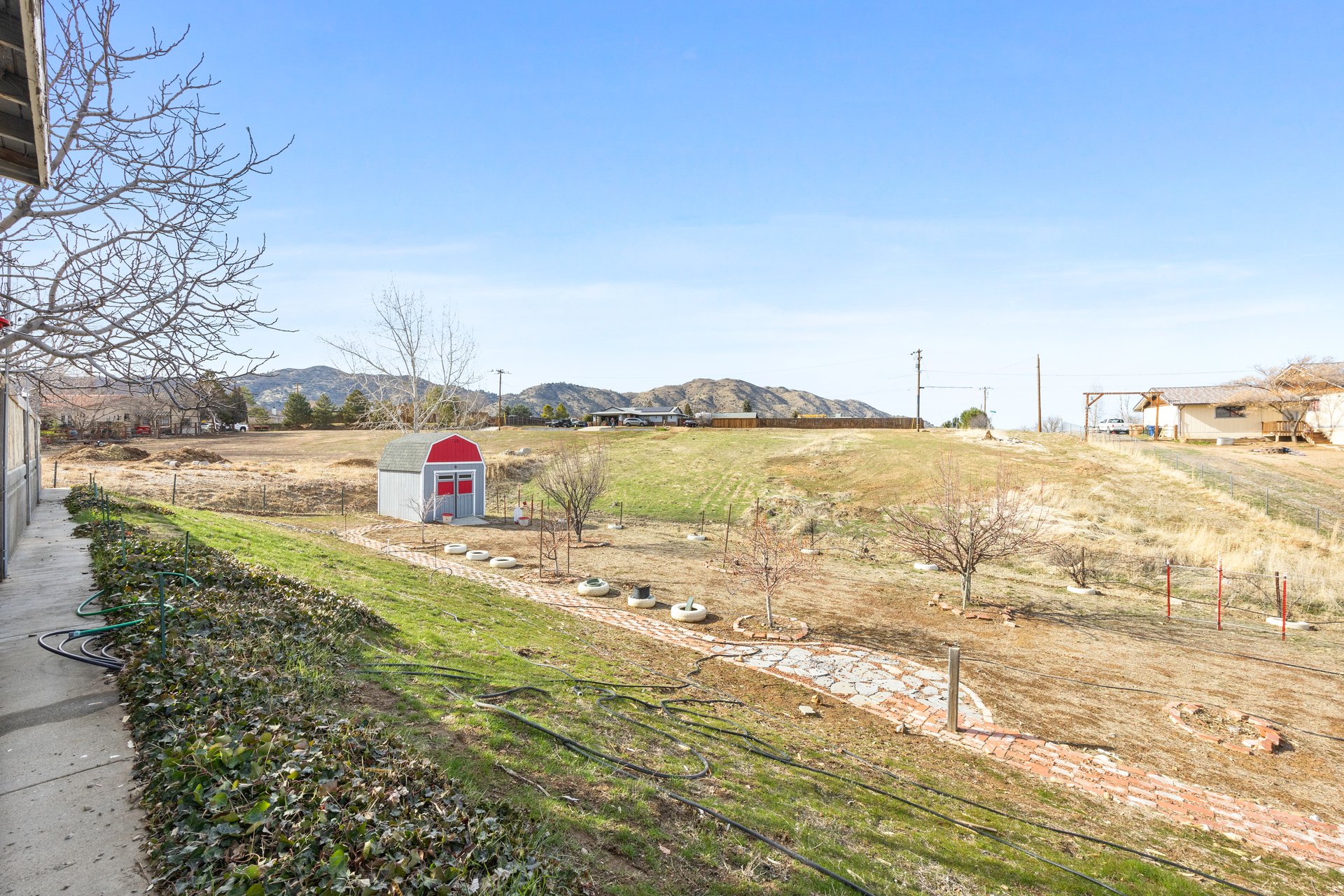 Charming Cul-de-Sac Home in East Golden Hills – 21941 Fig Court
