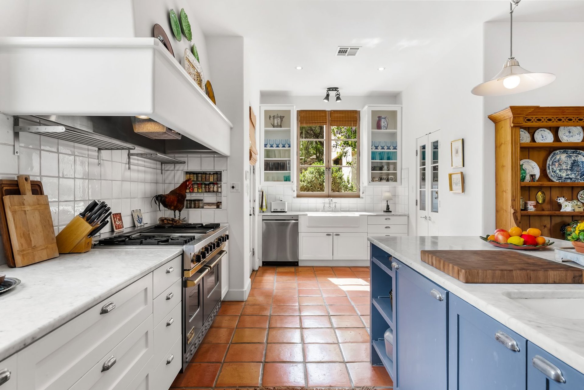 698 Windsong Trail