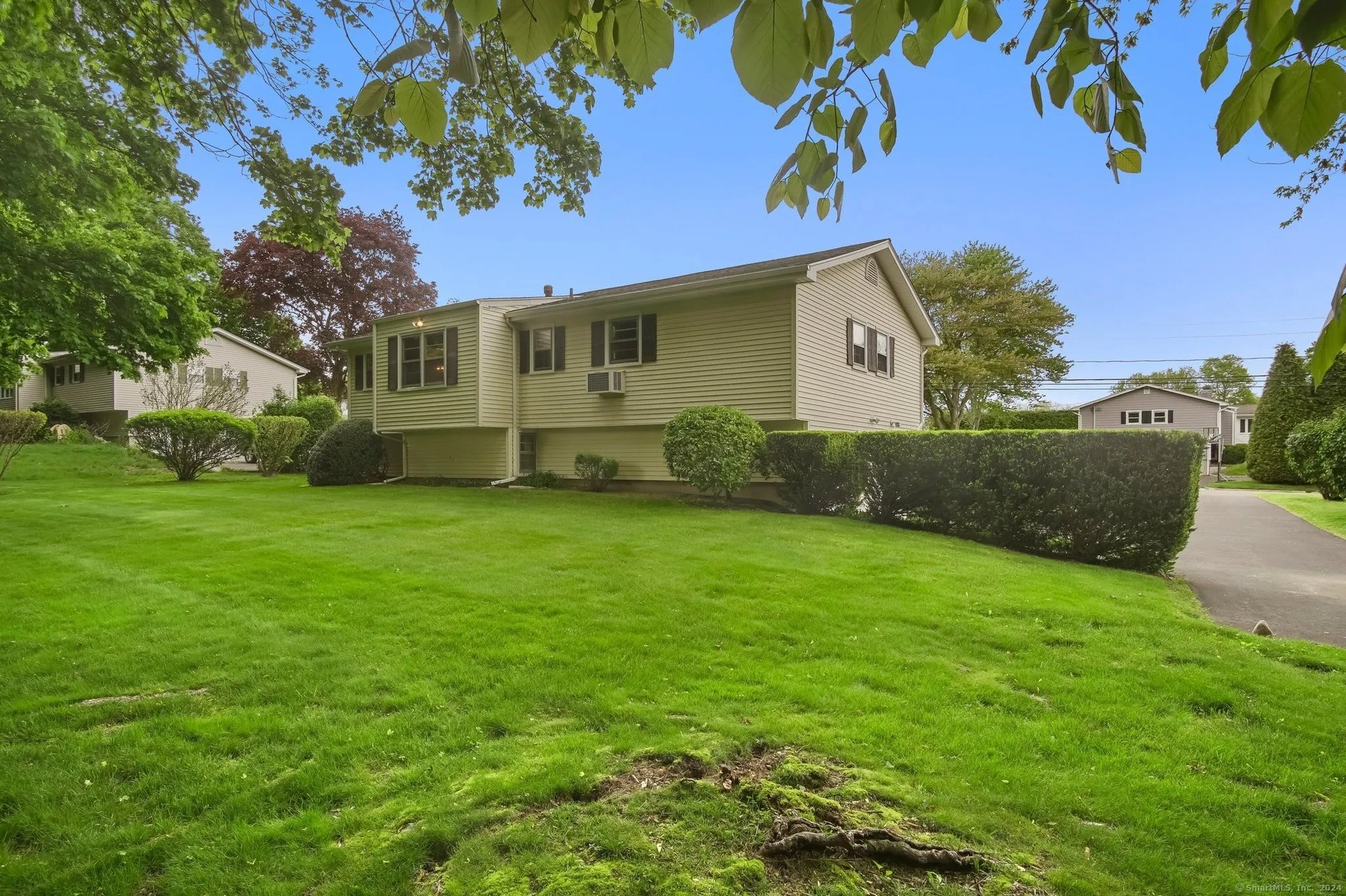 5 Waterbury Road