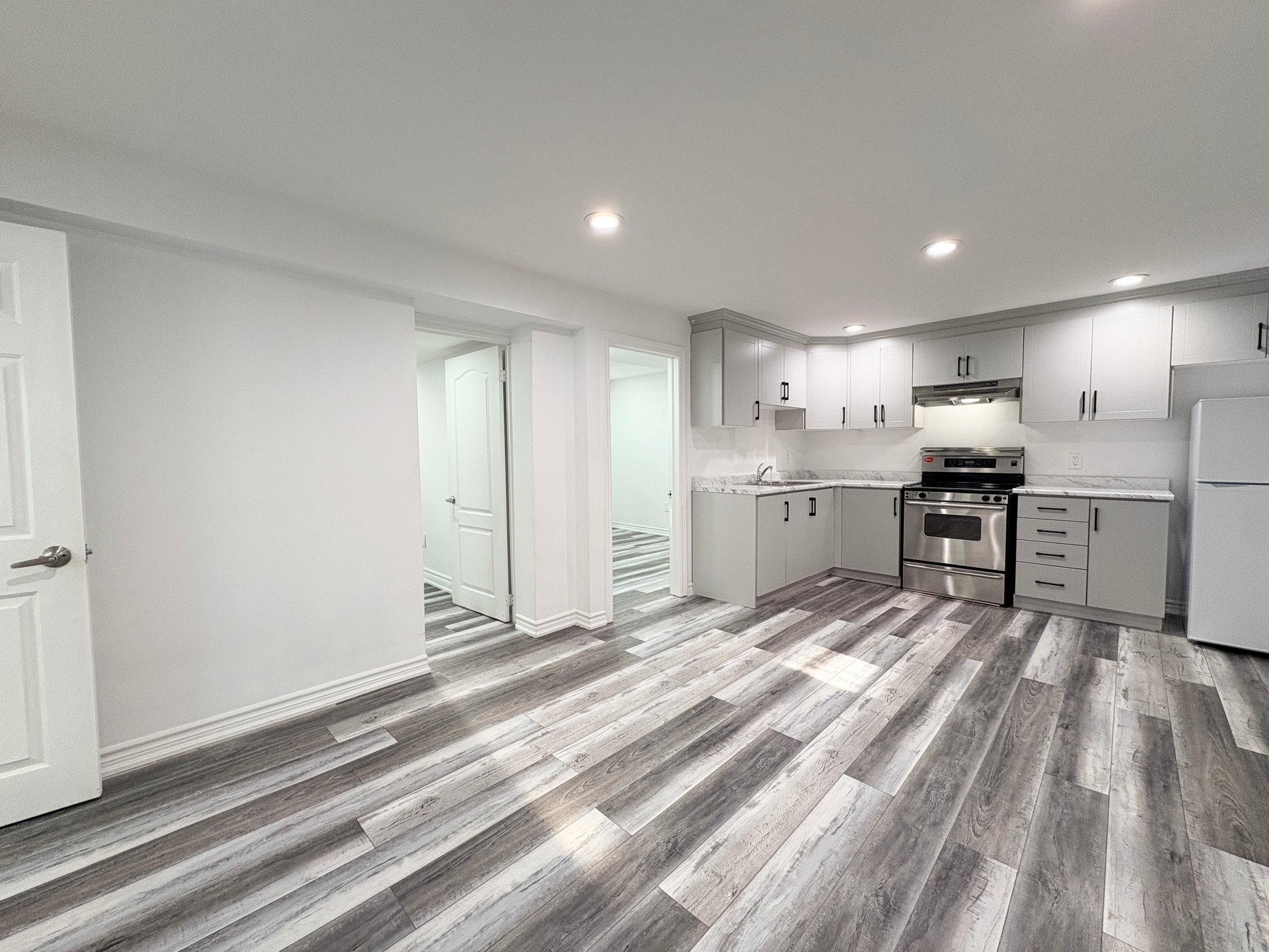 8 Ravencliff Crescent