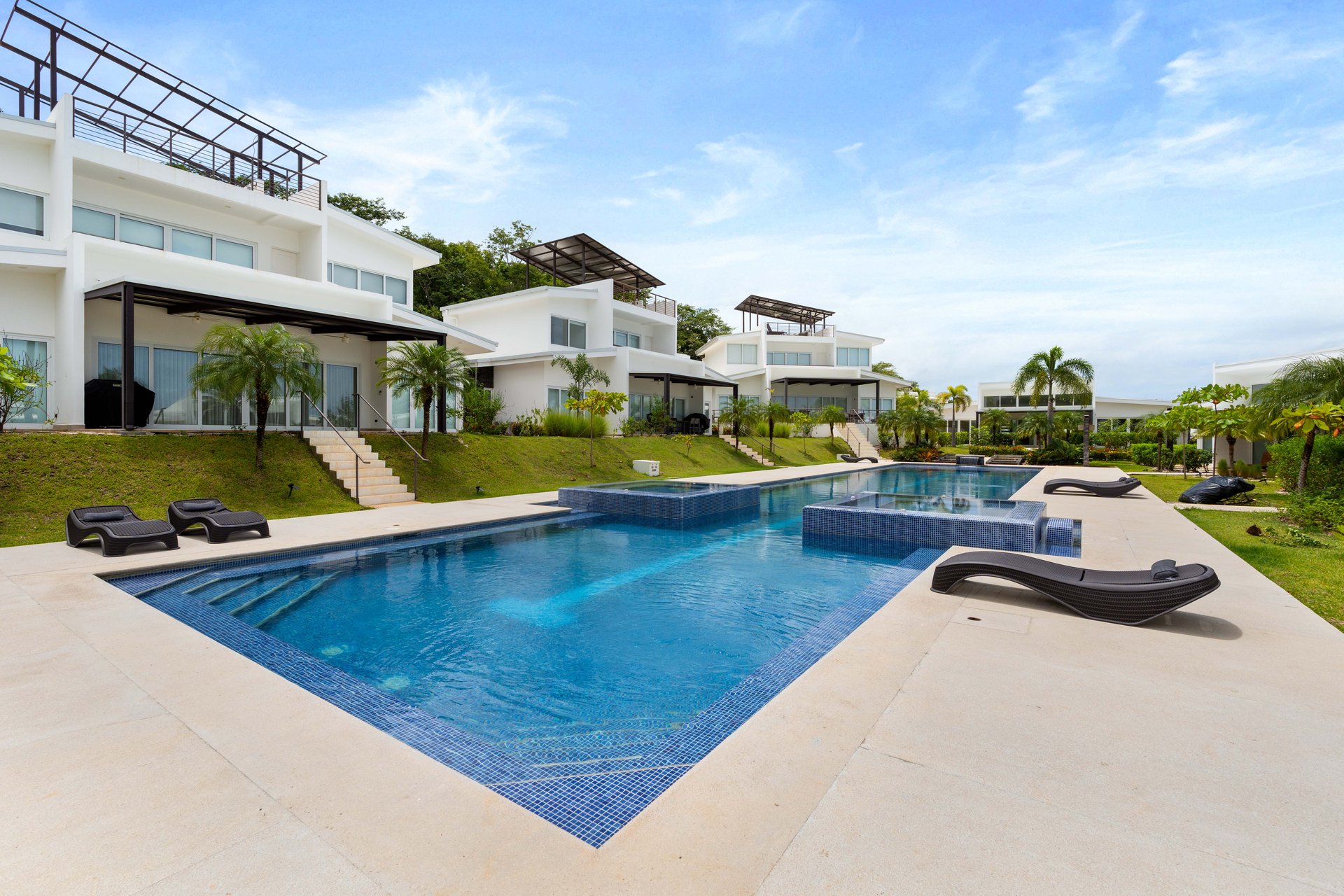 Enclave B5 | Modern 3-Bedroom Villa in Gated Community Near Avellanas Beach