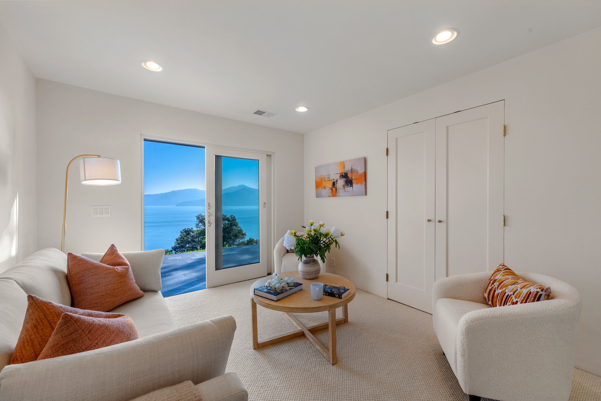 Picturesque Bay Views on Belvedere Island