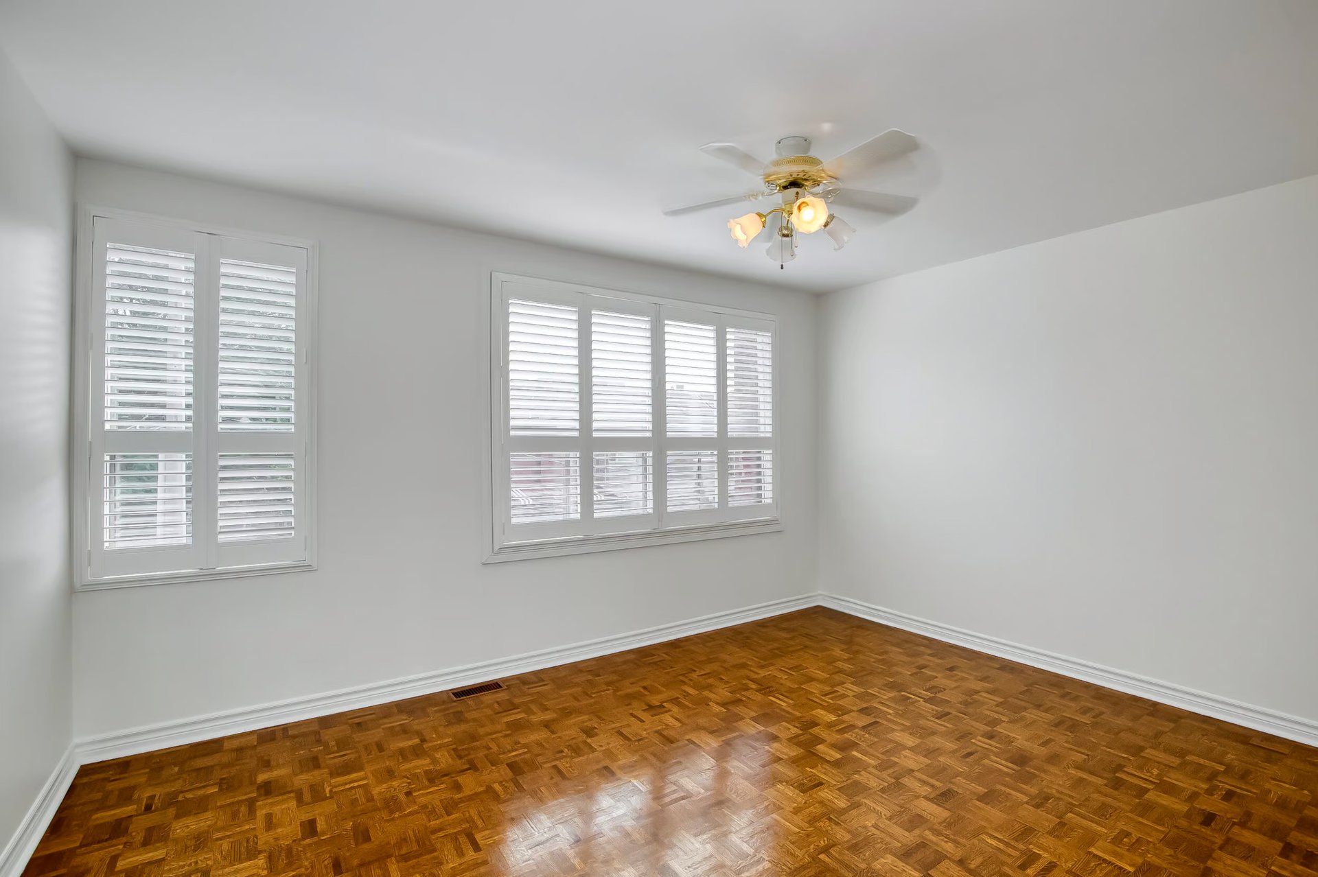 122 Lisgar St