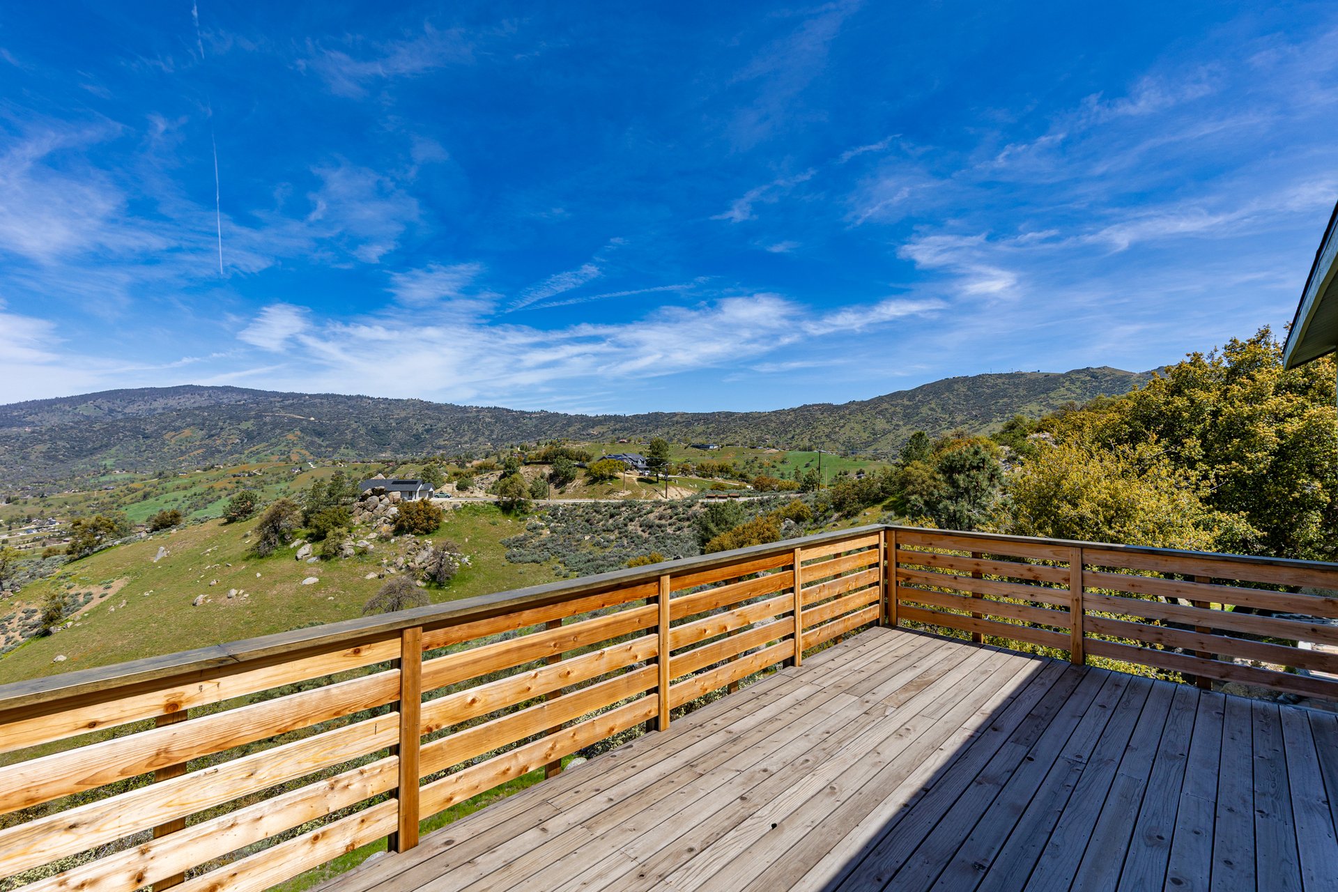 26501 Skyline Dr, Tehachapi, CA 93561 | Craftsman Home for Sale in Bear Valley Springs