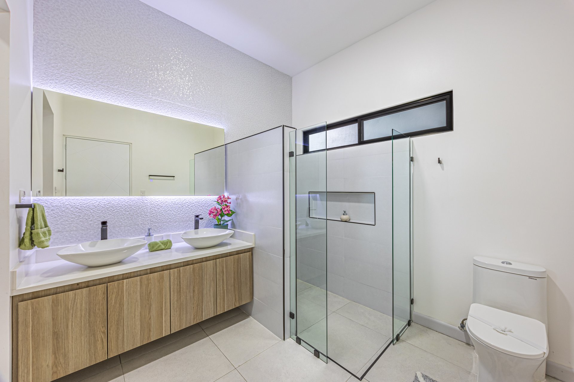 Casa Coral: Luxury Brand New Home in Uvita's Premier Neighborhood