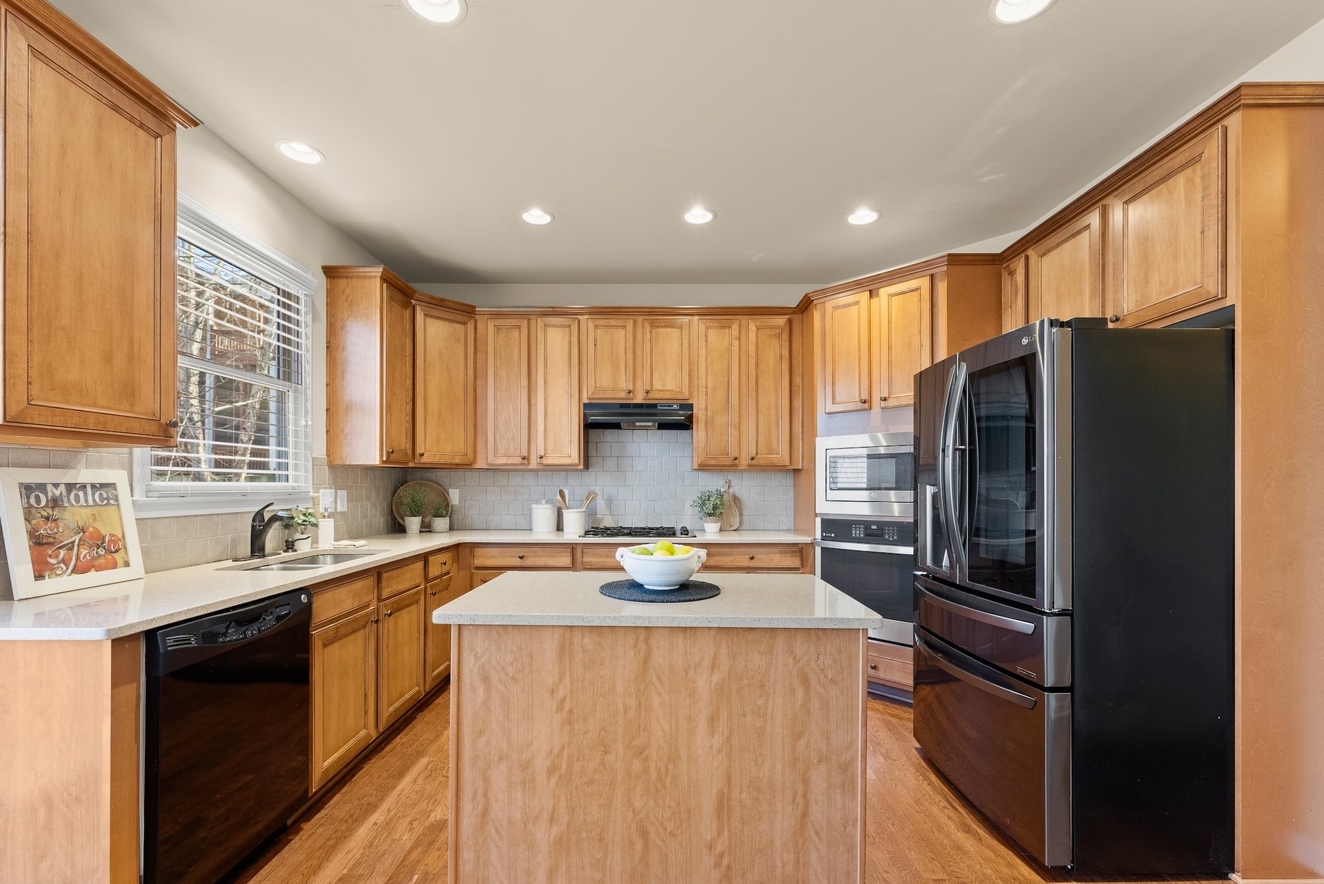 7534 Mossy Log Ct, Flowery Branch, GA 30542
