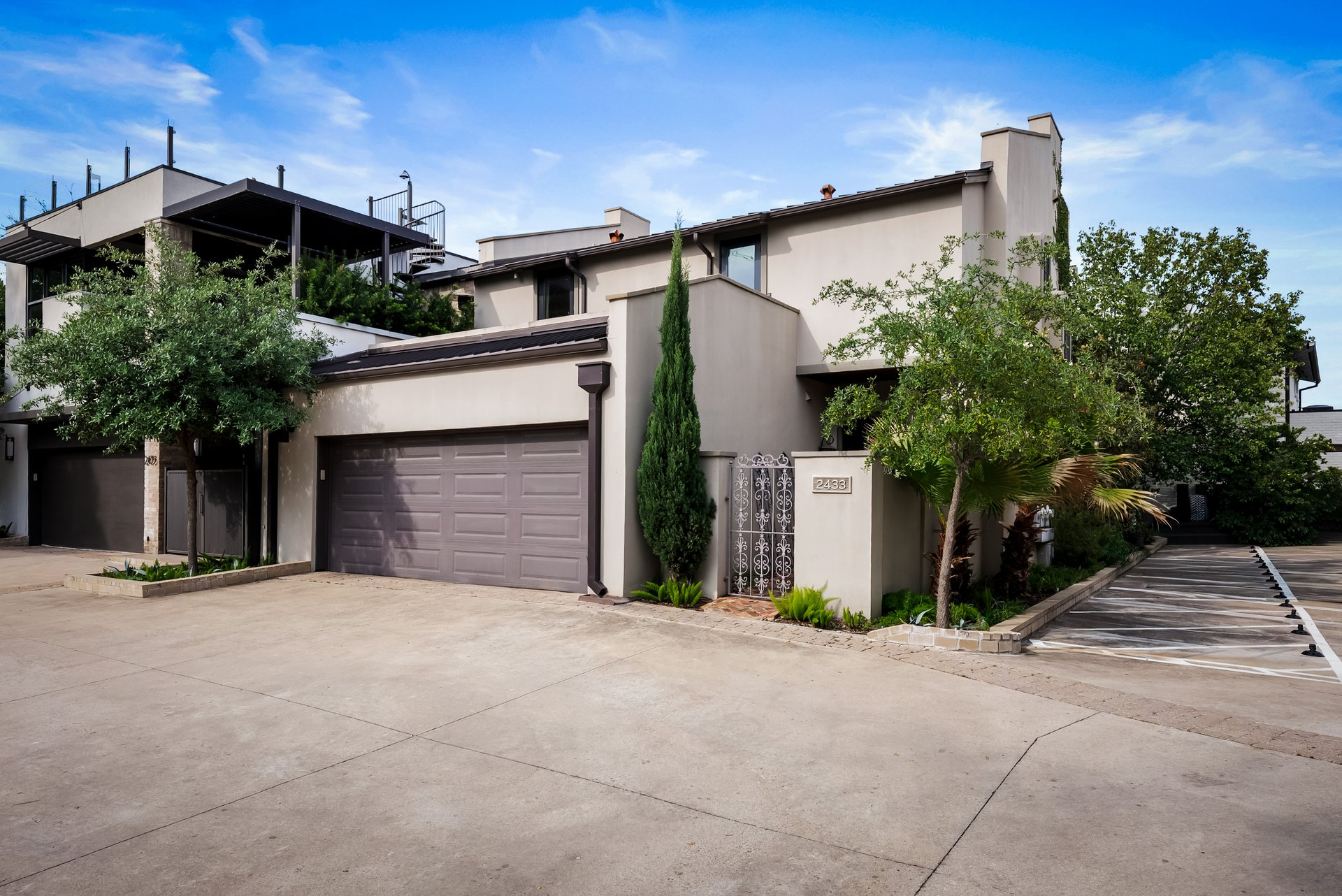 2433 Westlake Drive